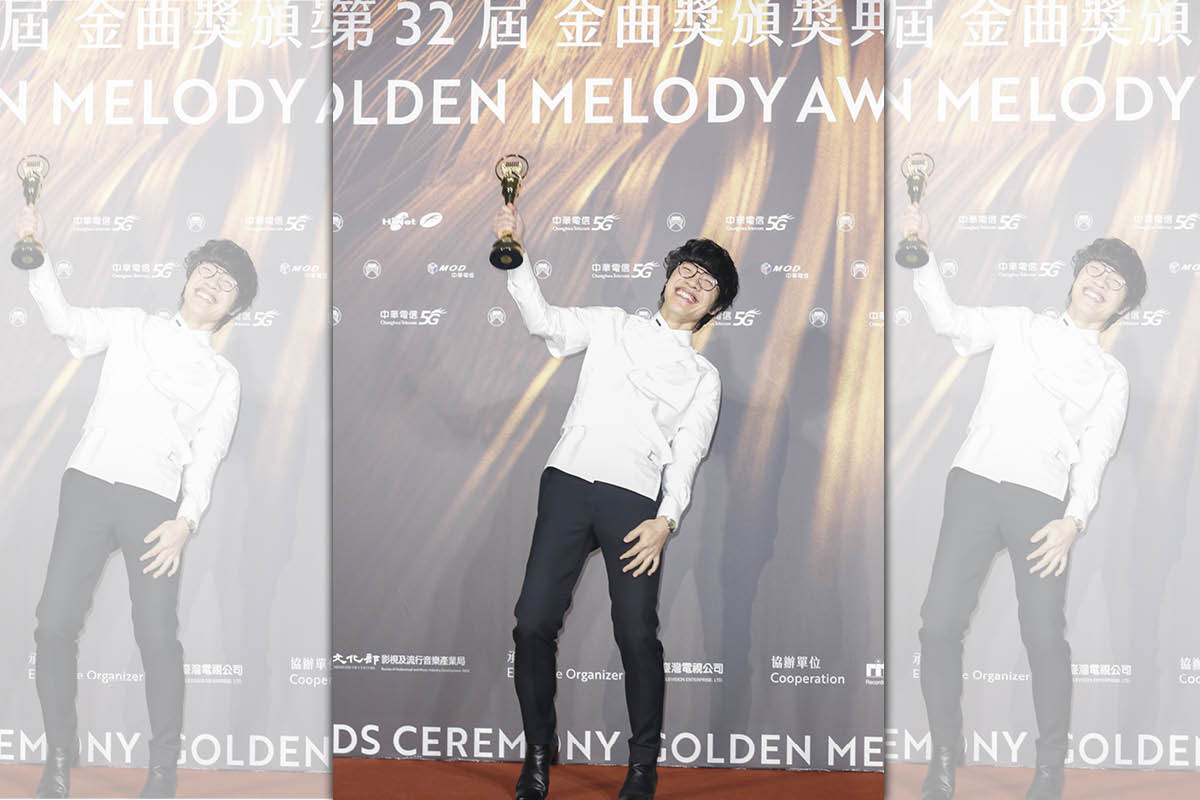 盧廣仲以〈刻在我心底的名字〉拿下第32屆金曲獎年度歌曲獎。