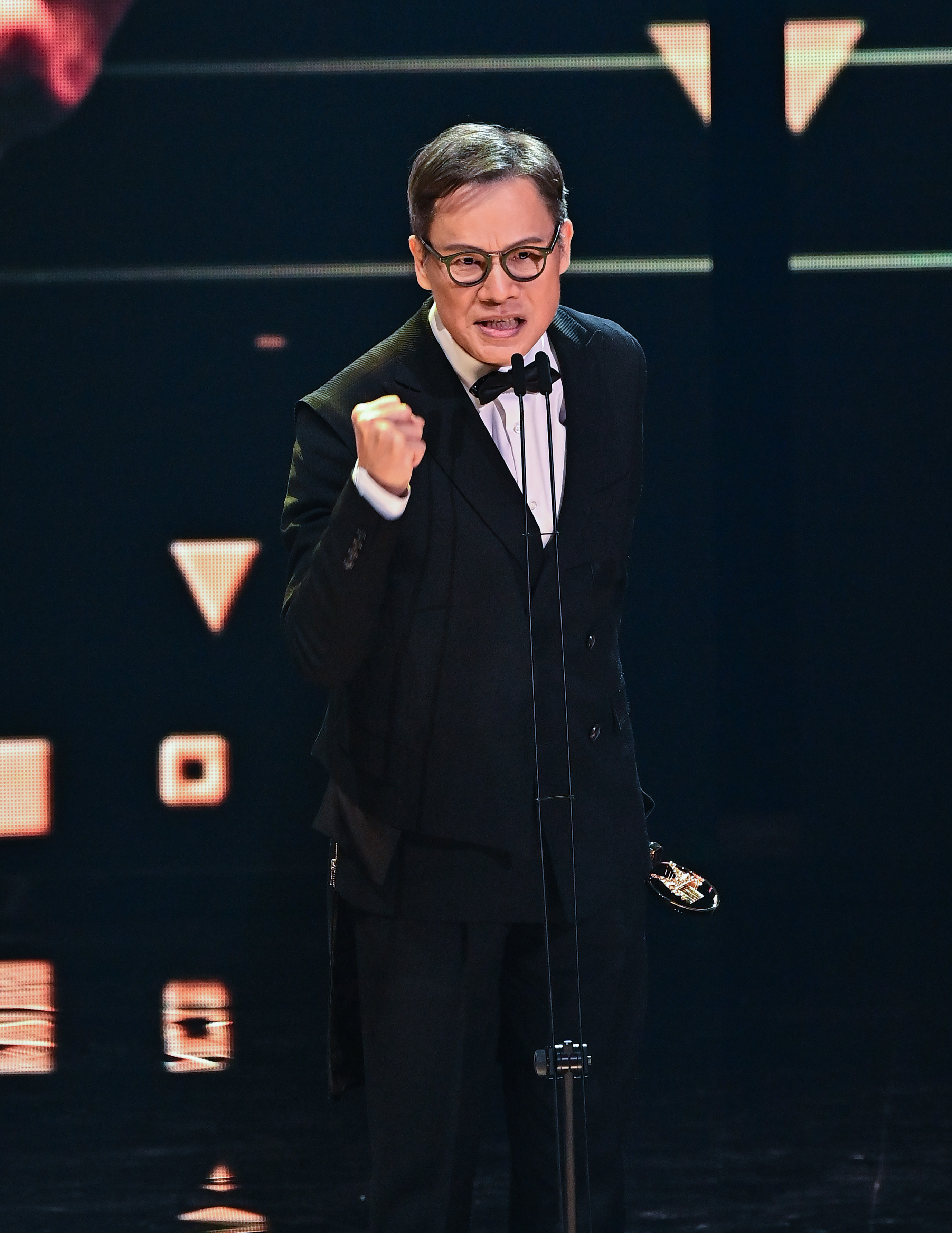 今年67歲的羅大佑榮獲第32屆金曲獎特別貢獻獎。(台視提供)