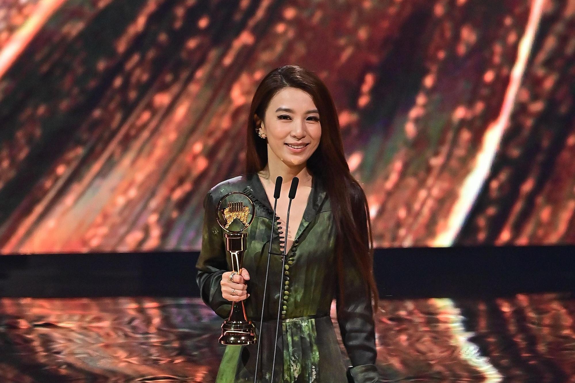 田馥甄順利奪得第32屆金曲獎歌后寶座。（台視提供）