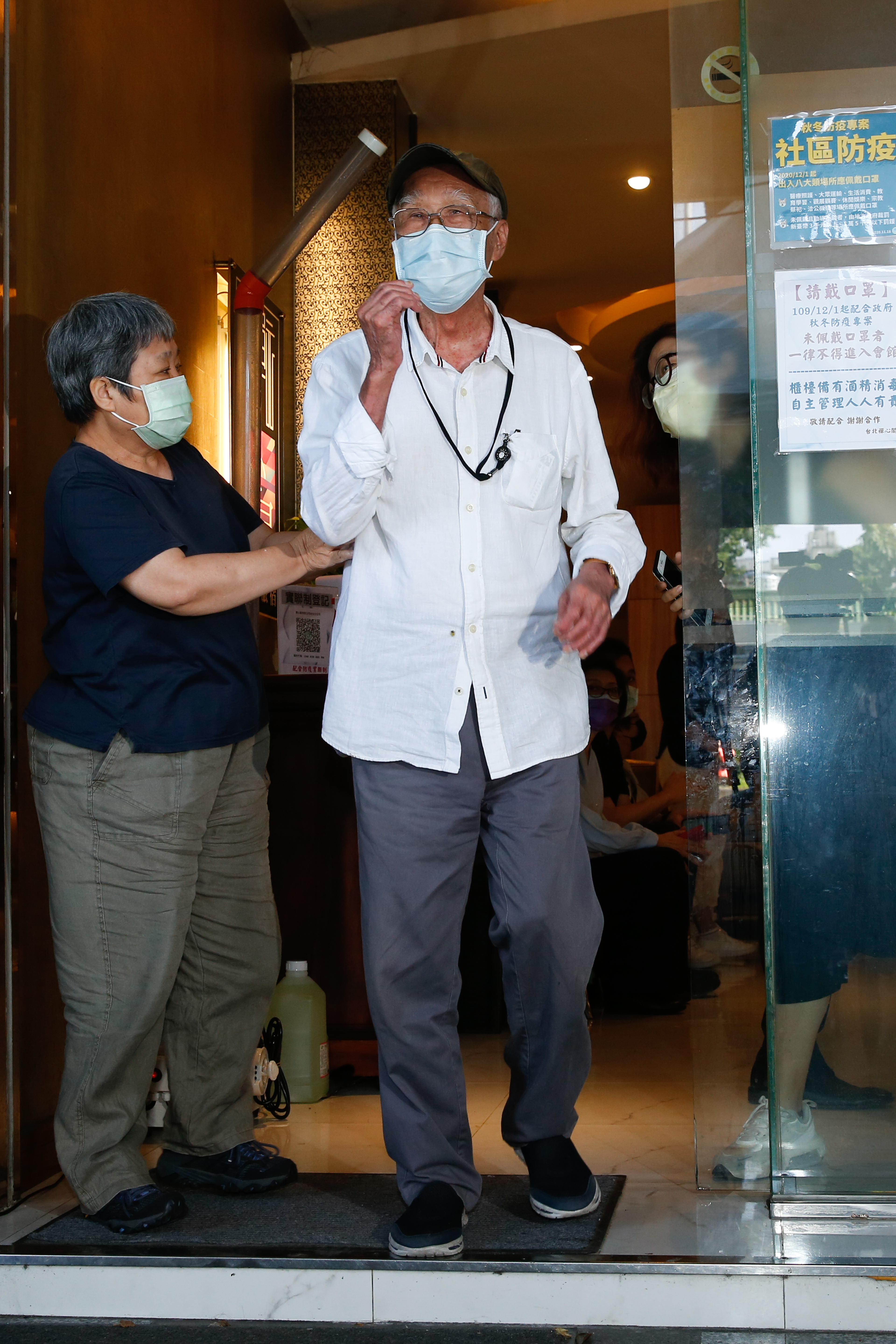 導演林福地跟李行都是從拍攝台語片起家,堪稱有過革命情誼。