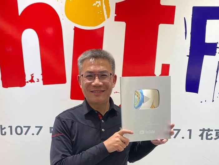 名嘴羅友志在臉書上宣布請辭廣播節目。（翻攝自羅友志 友話直說臉書）