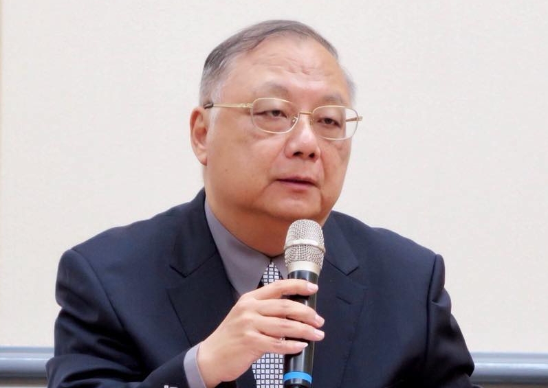 杜紫宸在臉書po文痛批安樂死154隻貓的公務員，引發網友論戰。（翻攝自杜紫宸臉書）