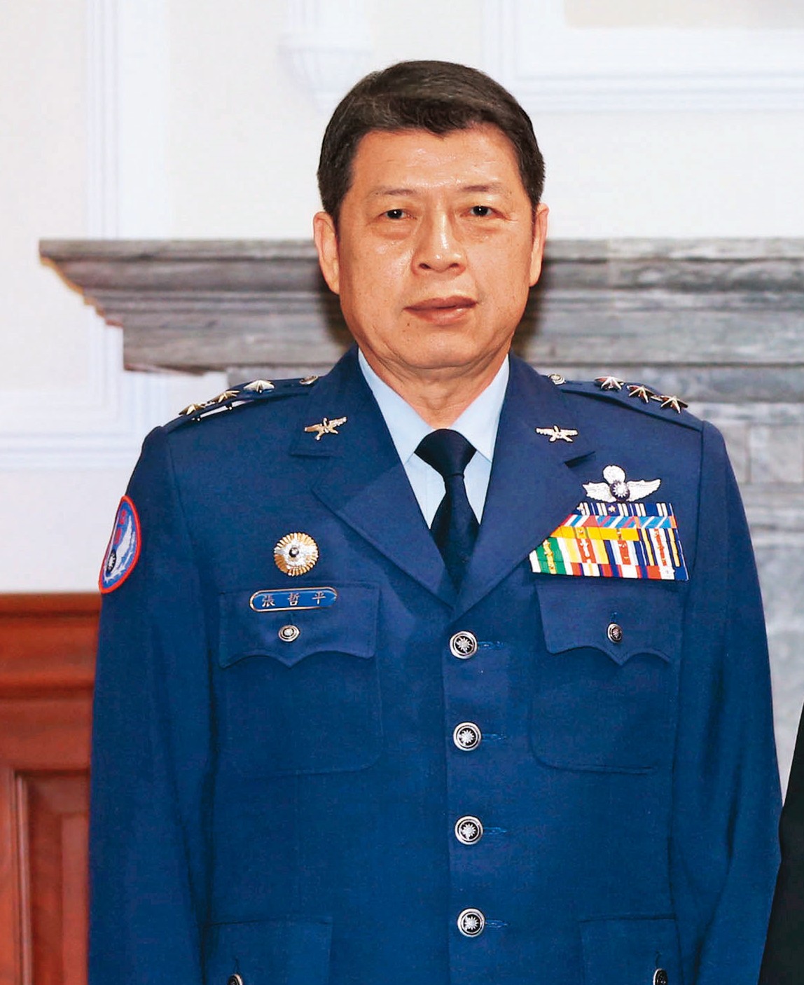 身兼二級上將的國防大學校長張哲平頻被共諜接觸，日前遭檢調傳訊時，他稱和袍澤聚餐都遵守保密規定，但檢調對此存疑。（中央社）