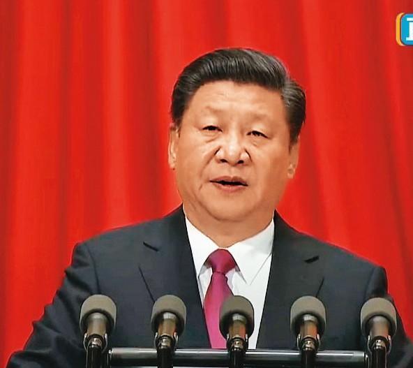 身兼中國國家主席的中央軍委主席習近平(圖)主持孫中山紀念大會,並對台下一群台籍退將發表演說,形同統戰。(翻攝CCTV)