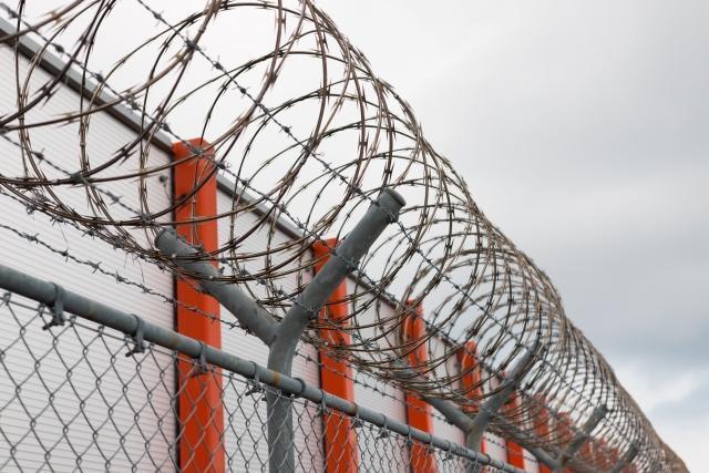 巴西一名受刑人遭獄友圍毆凌遲致死。(示意圖,翻攝PhotoAC)