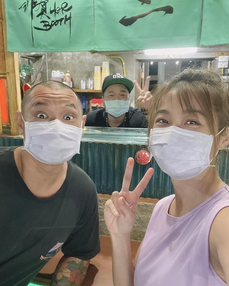 金剛與小嫻兩人還沒有結婚打算，只想把日子過好。（翻攝自小嫻臉書）