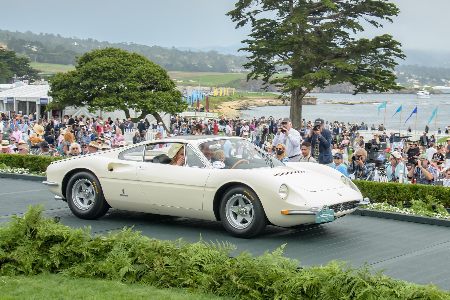  1966 年FERRARI 365 P Pininfarina Berlinetta Speciale。