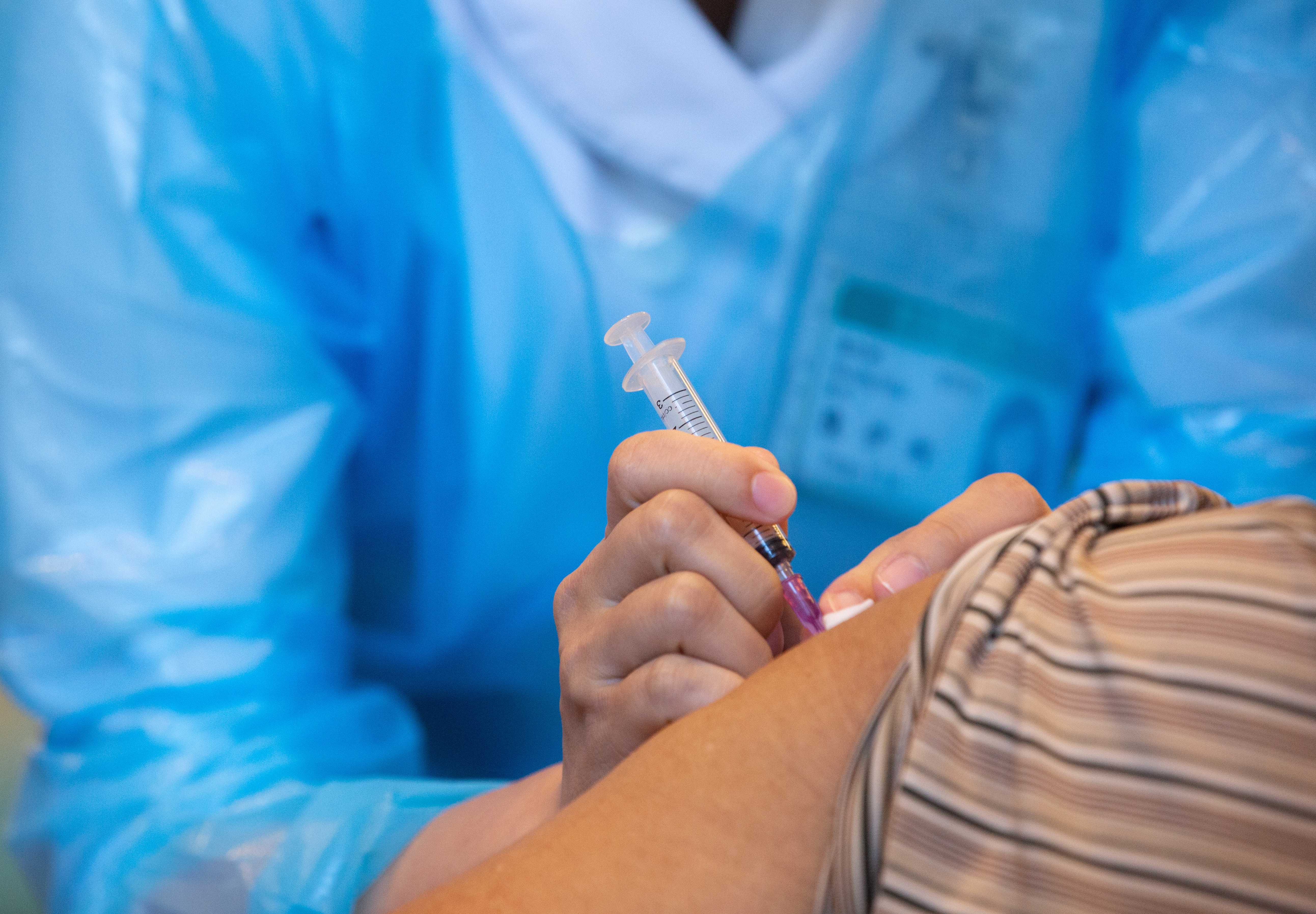 陳時中表示，防疫是唯一考量，接受印有「復必泰」字樣的BNT疫苗。（示意圖，本刊資料照）