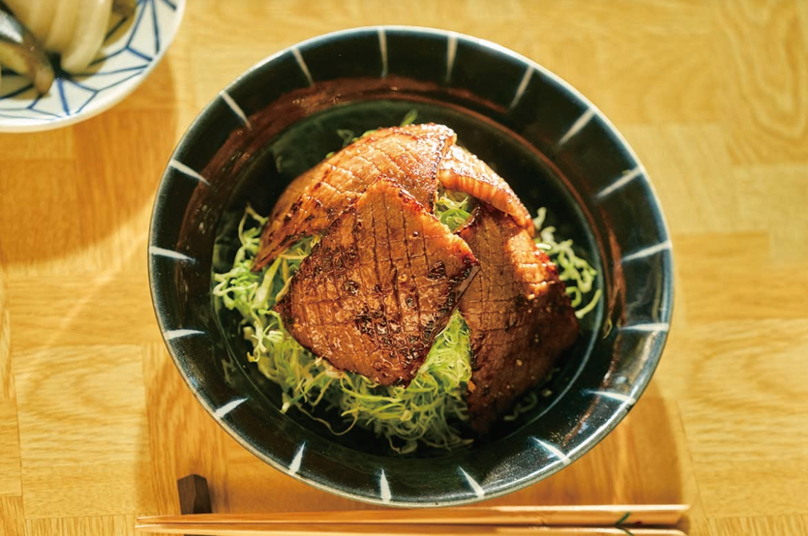 《強運燒肉饌》每道上桌的料理都令人垂涎三尺。（鴻聯國際提供）