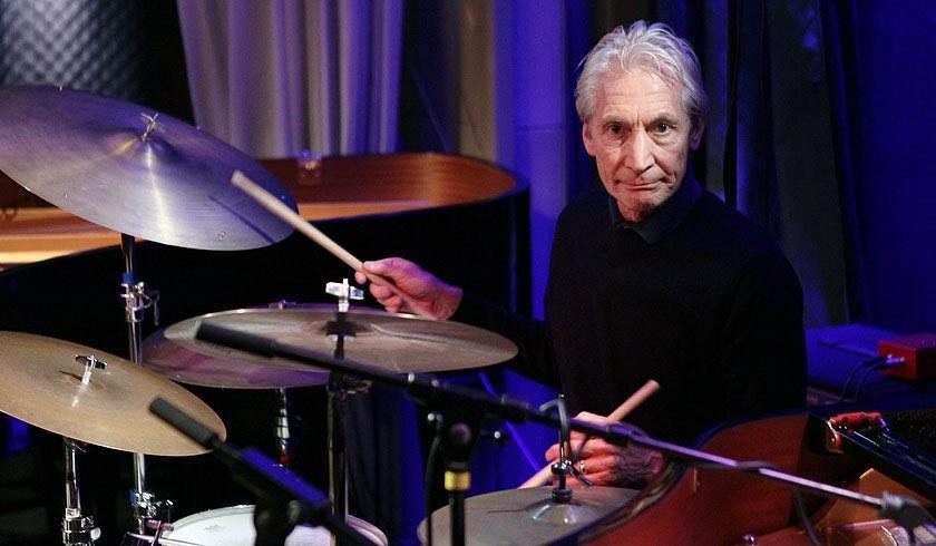 「滾石合唱團」元老鼓手於昨晚病逝倫敦，享壽80歲。（翻攝Charlie Watts IG）