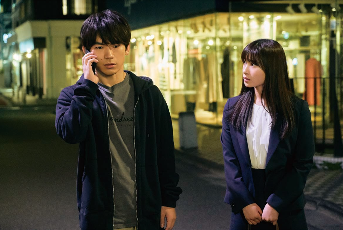 NAOTO（左）首次和土屋太鳳搭檔演出電影《強運燒肉饌》，導演透露看中他的生澀感。（鴻聯國際提供）