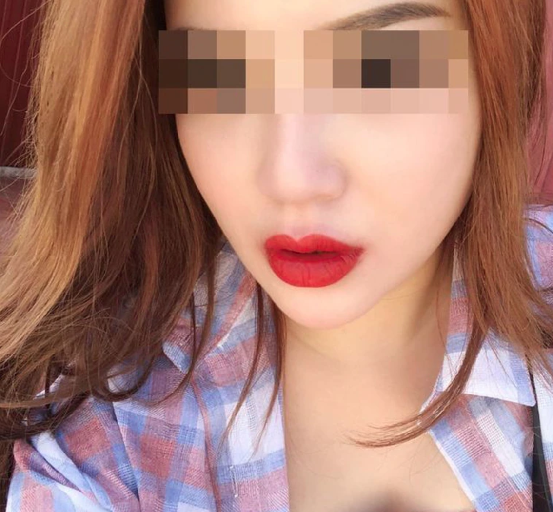 美女董座曾甯嘉向投訴人兜售遠低於市價的手機，吸金18億元。（翻攝自曾甯嘉臉書）
