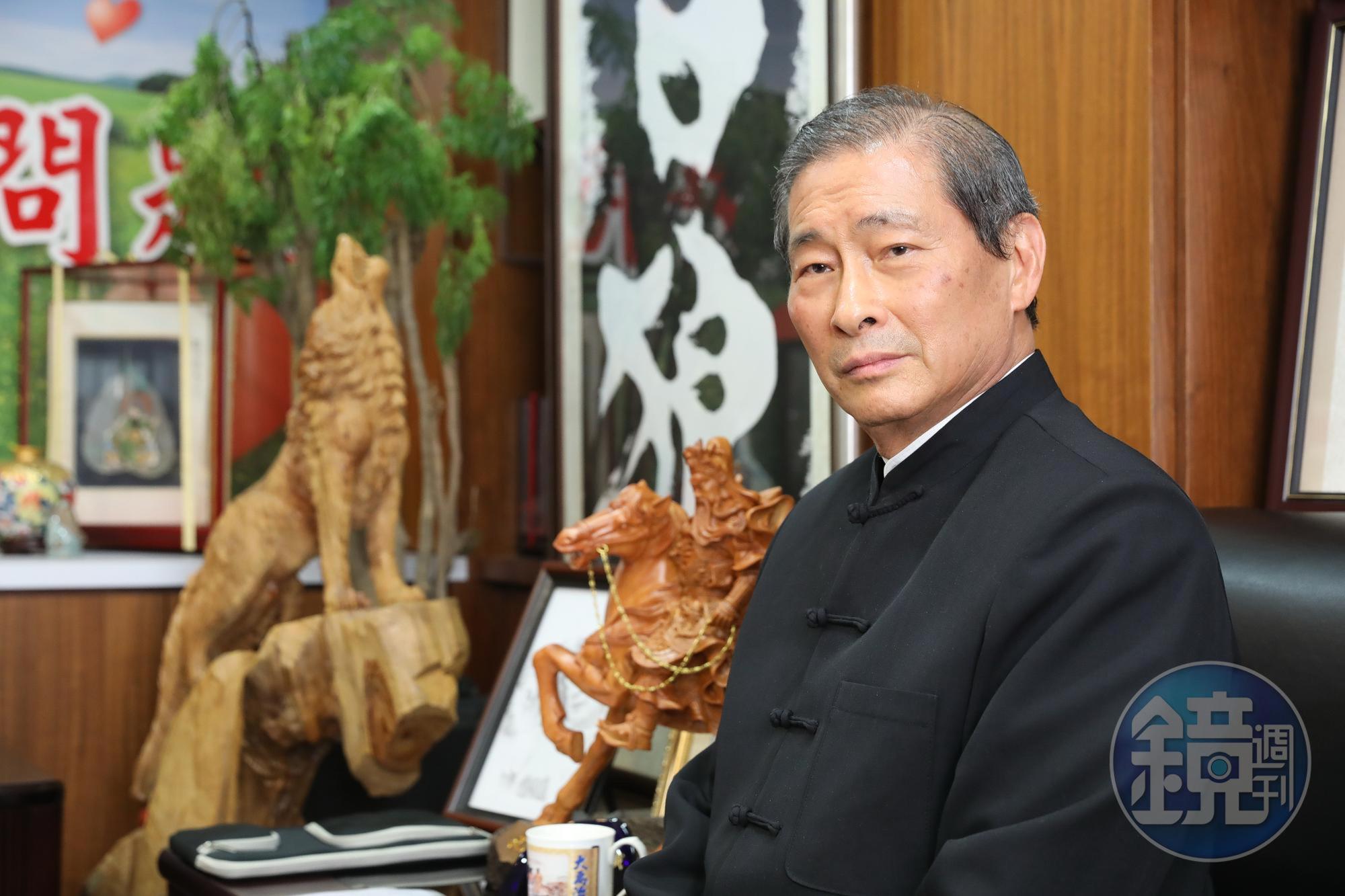 現任統促黨黨主席張安樂在1964年即為竹聯幫「總護法」，幫務漸上軌道後，就因多起爭議事件躍上新聞版面而打響名號。