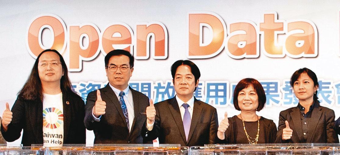 彭啟明是台北市電腦公會下設的「開放資料聯盟」會長，在賴清德行政院長任內，開放資料聯盟積極協助國發會，推動跨領域資料應用工作，也串起了彭與賴的關係。（行政院提供）