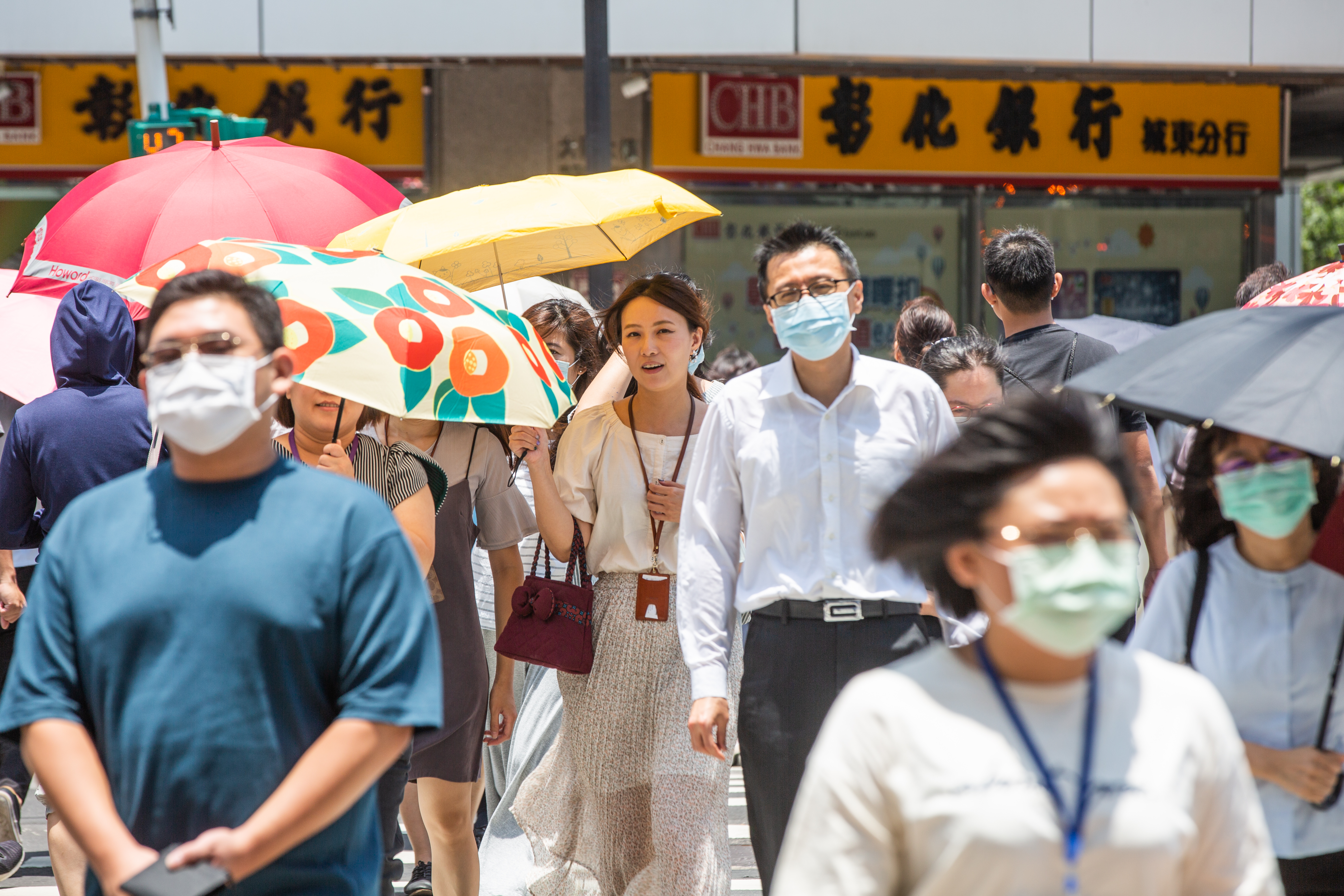 氣象局提醒，未來一週各地天氣炎熱，高溫約32至36度。（本刊資料照）