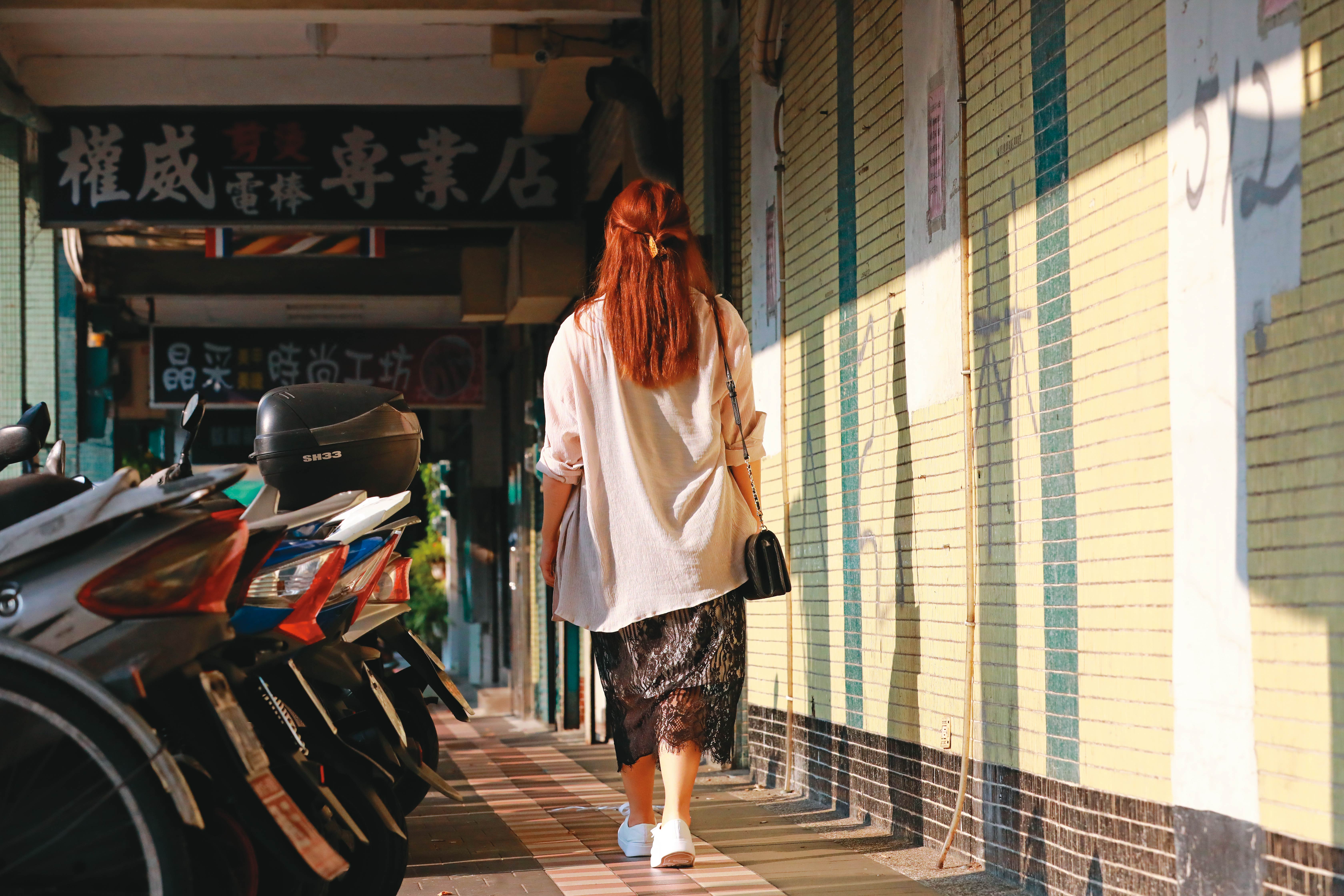 小柔曾試圖為流亡港人尋找心理諮商，但因種種原因而失敗。