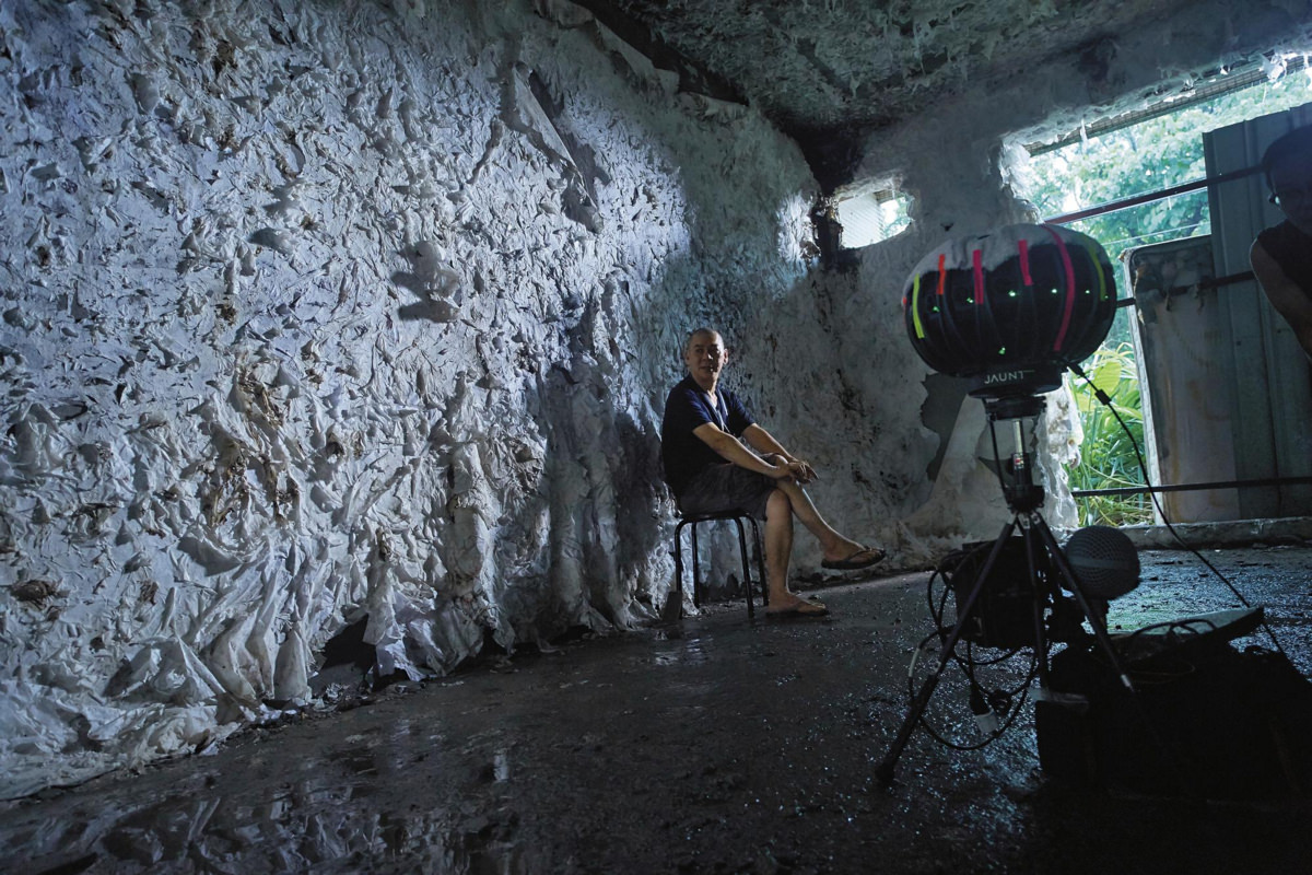 蔡明亮拍攝期間分享很多人生故事，讓導演賴冠源感動不已。（翻攝自cheercut.com）