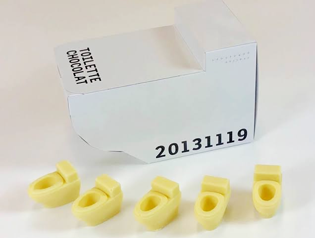 許多網友也因此聯想到九州博物館的「馬桶巧克力」。其中九州的鄉民就留言：「常滑市自重啊，跟我們北九州的馬桶巧克力同個概念，到底多少人會感到開心？」（翻攝推特@nyashikooooon）