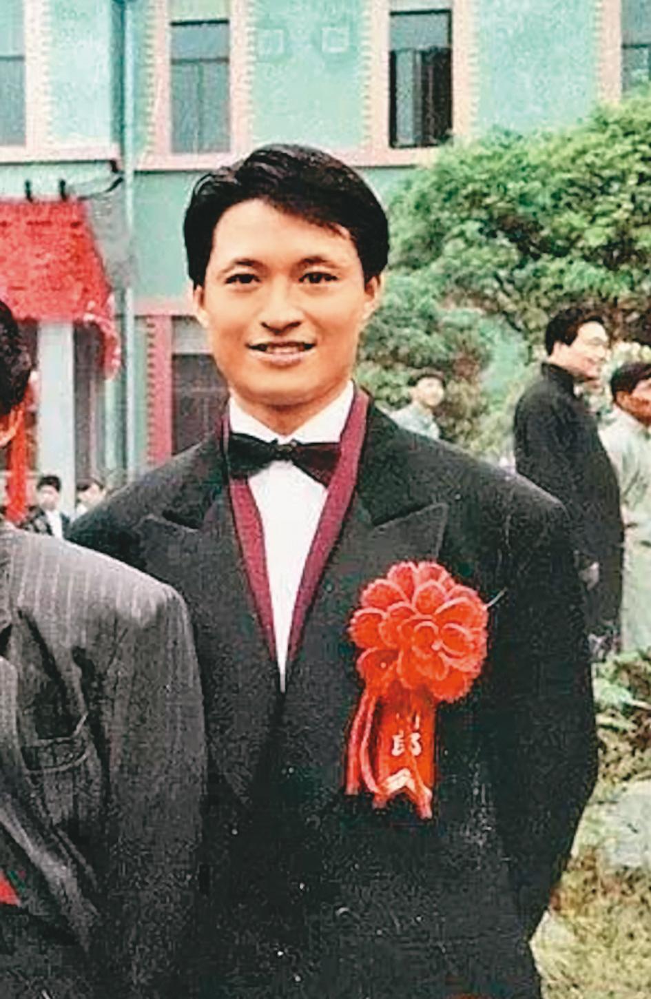 馬景濤(左)是90年代的首席小生,跨時空撞臉楊勇緯。(翻攝自悟空問答)