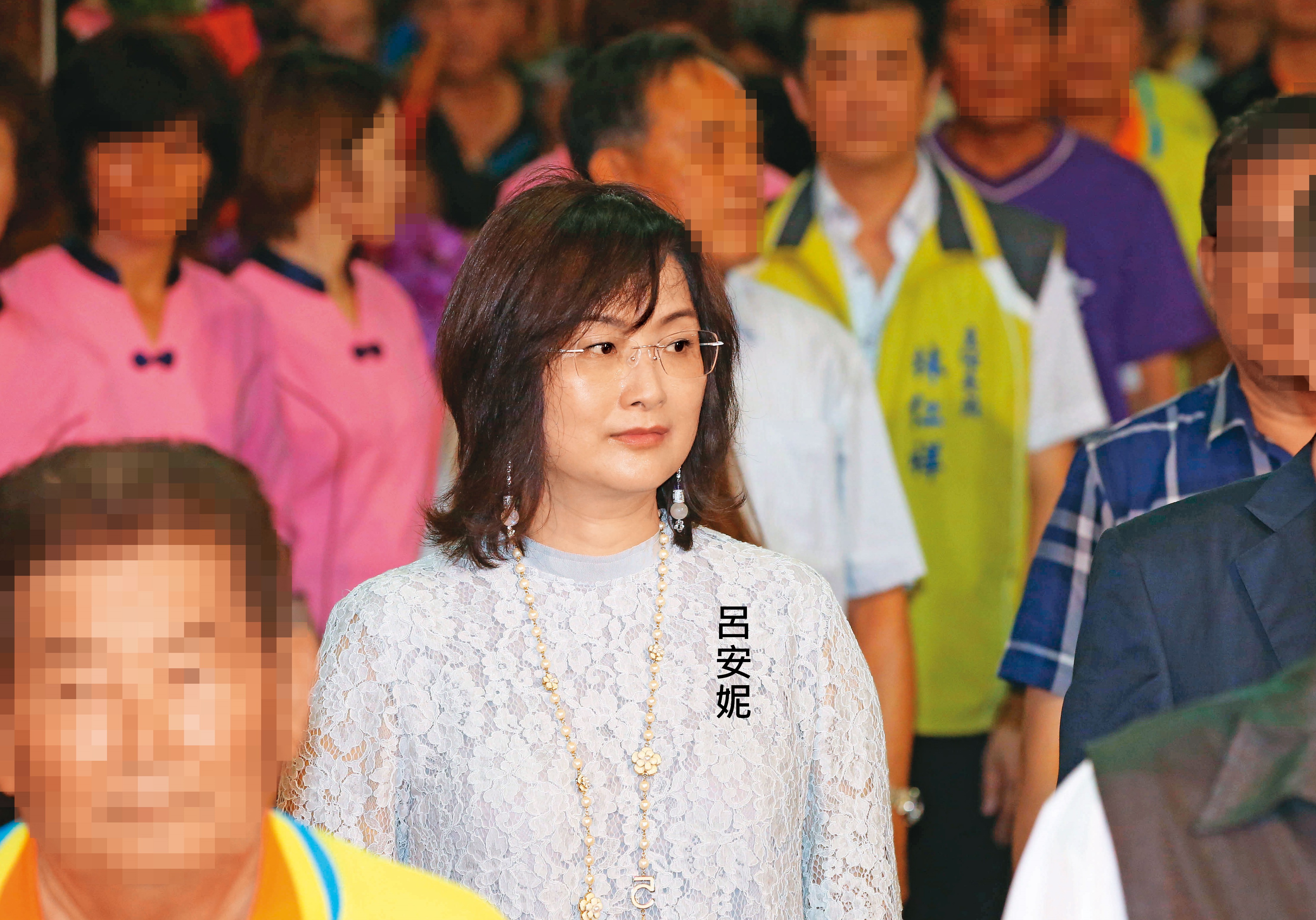 呂安妮與王文洋分手後，2人幾乎無互動，今年呂安妮母親過世時，王文洋曾送花致意。