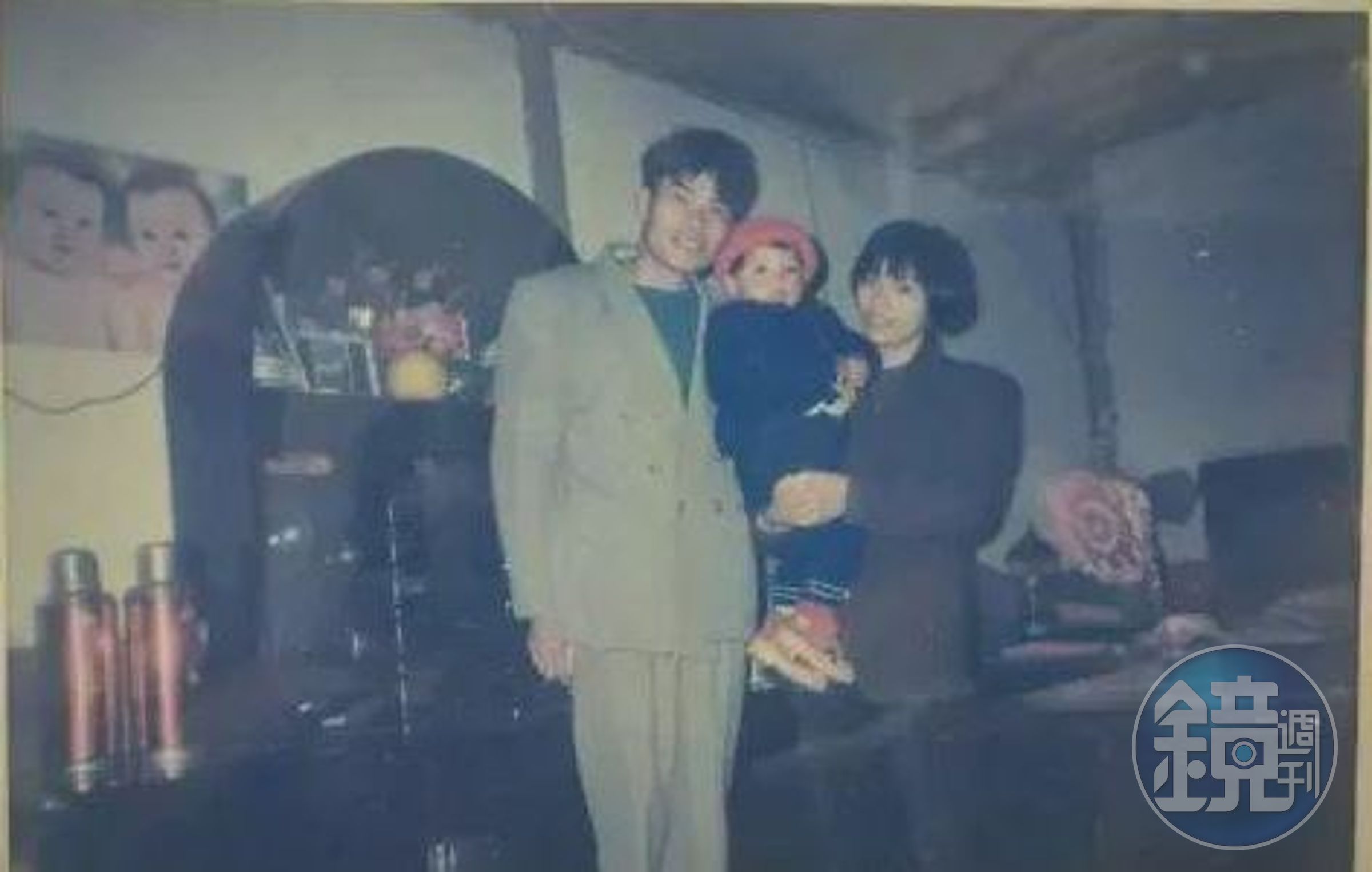 21年前，周玉英的前夫因為工作時的意外，而導致下半身癱瘓。（翻攝網易新聞）