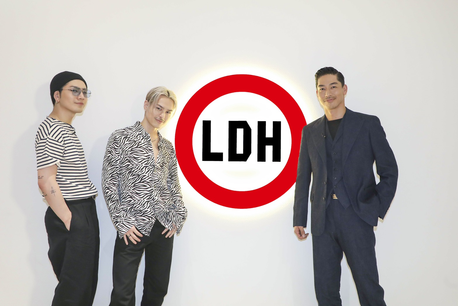 EXILE放浪兄弟AKIRA(右)與三代目J SOUL BROTHERS主唱登坂廣臣(右)與今日隆二(中)接受台灣媒體視訊訪問。(LDH提供)