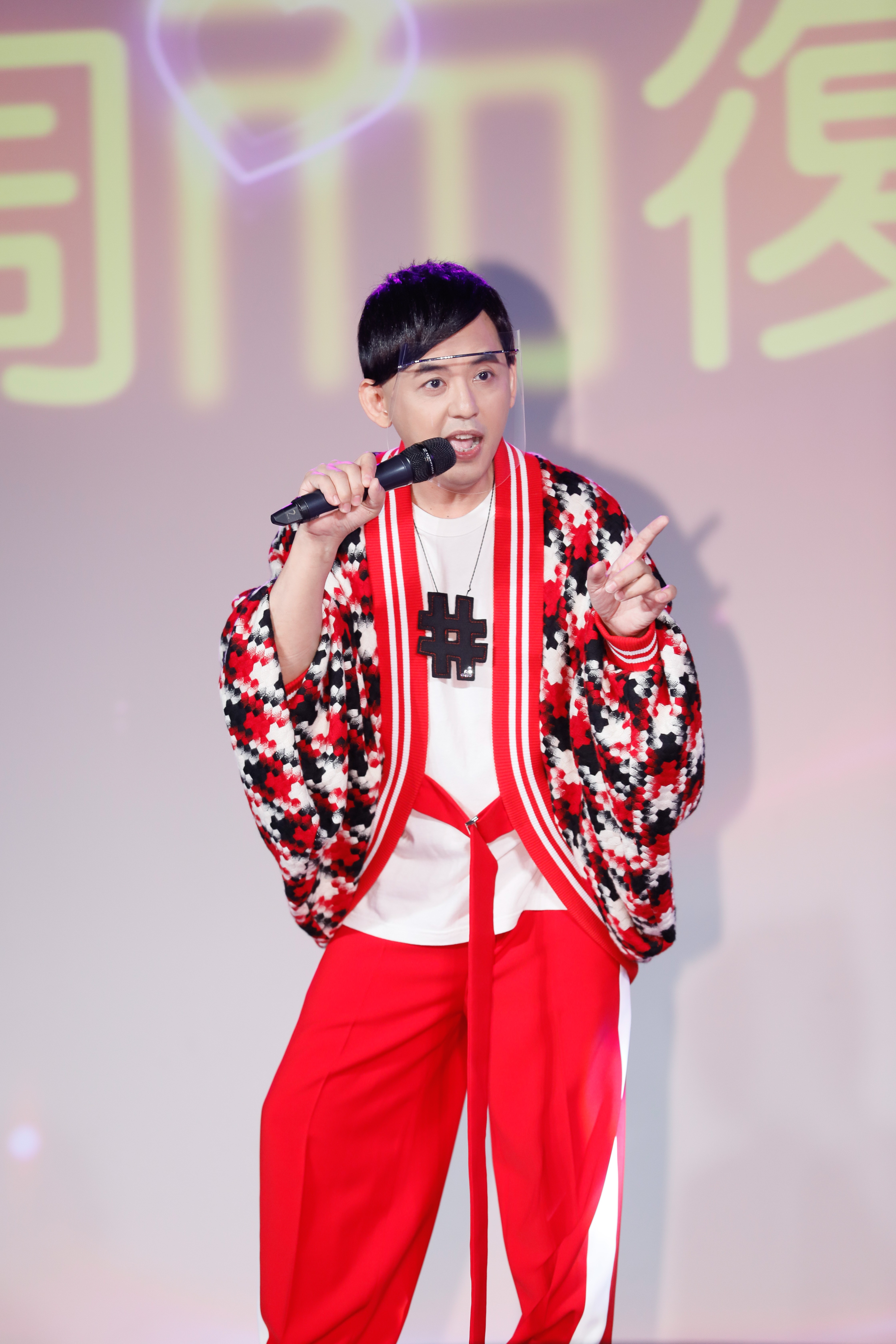 《#T-POP我們聽大的!!》是黃子佼製作人處女秀。