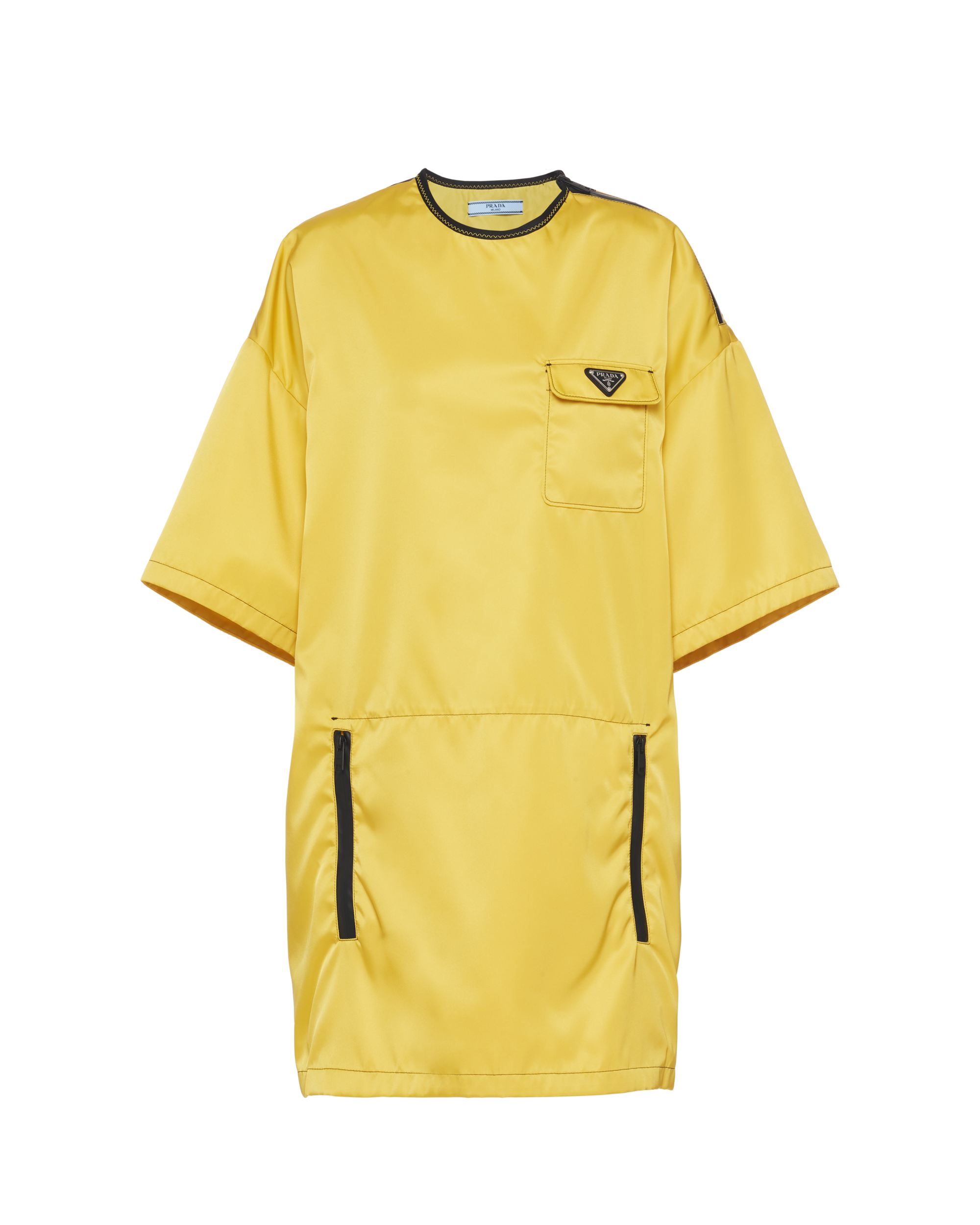PRADA再生尼龍口袋洋裝。NT59,000（PRADA提供）