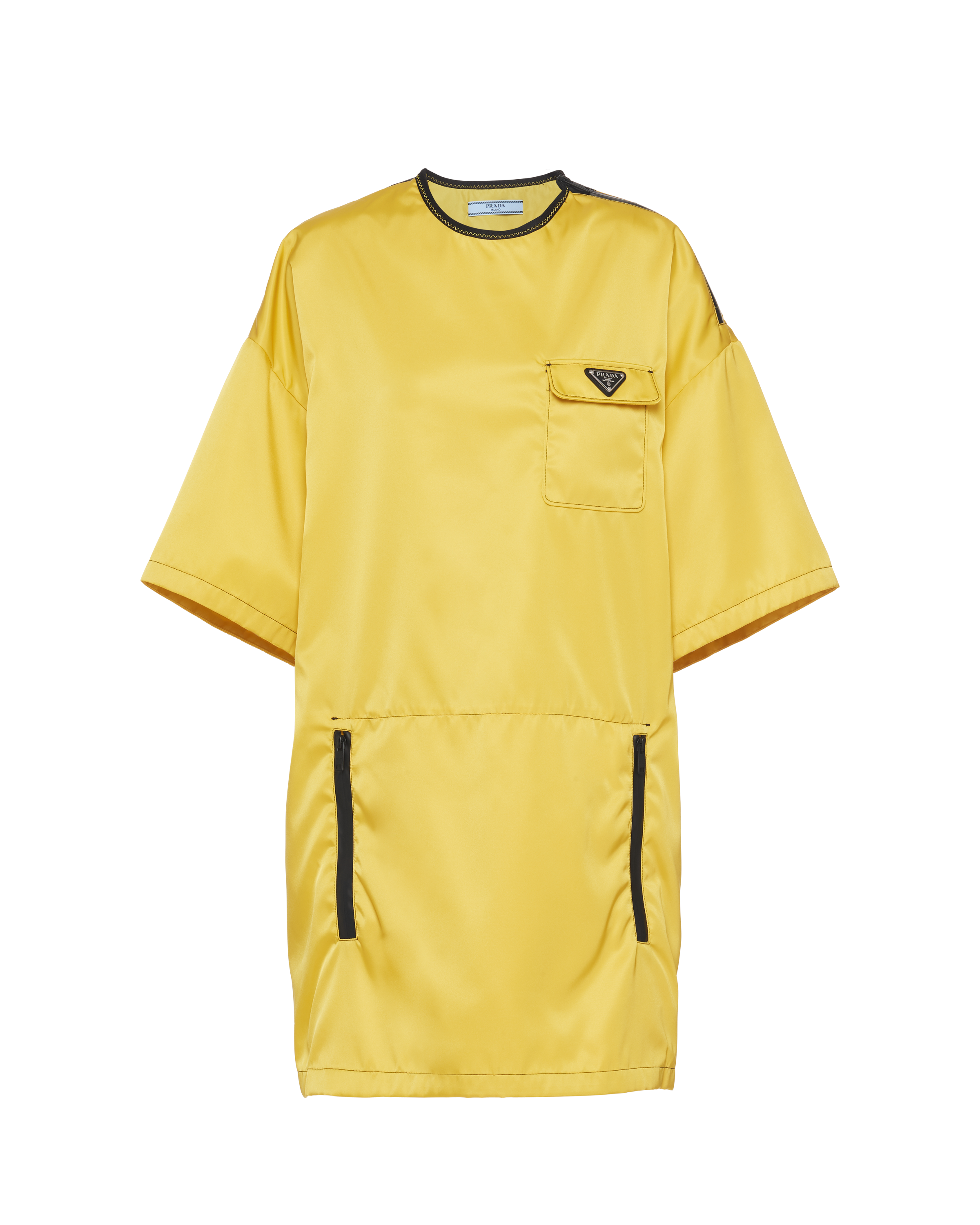 PRADA再生尼龍口袋洋裝。NT59,000（PRADA提供）