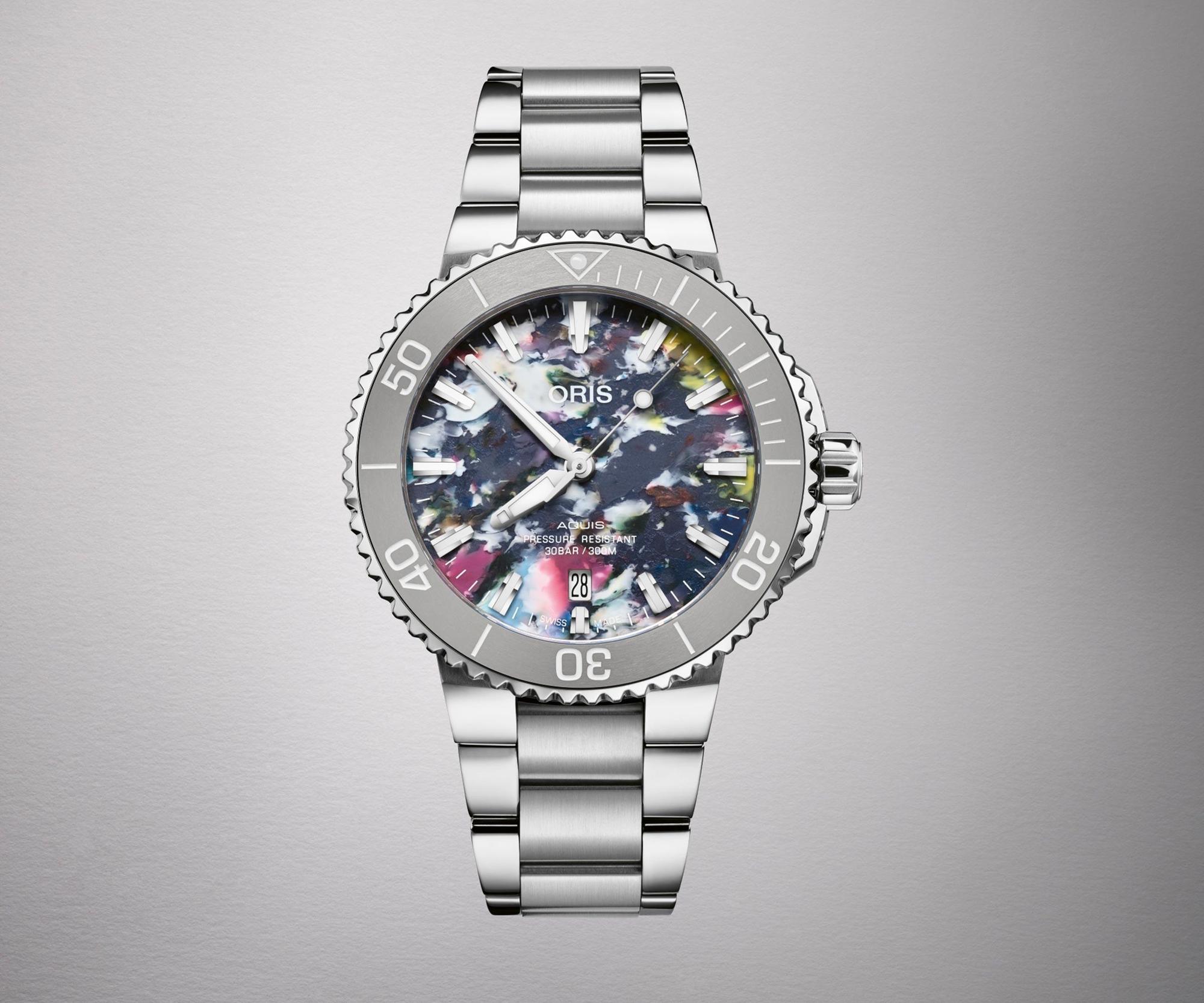 全新Aquis Upcycle日期錶，面盤圖案皆不相同。有36.5mm與41.5mm兩種尺寸，定價NT$64,000。