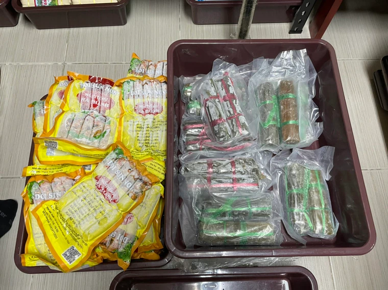 新竹市越南雜貨中盤商疑賣來源不明肉製品,結果被驗出含有非洲豬瘟病毒。(新竹市專勤隊提供)