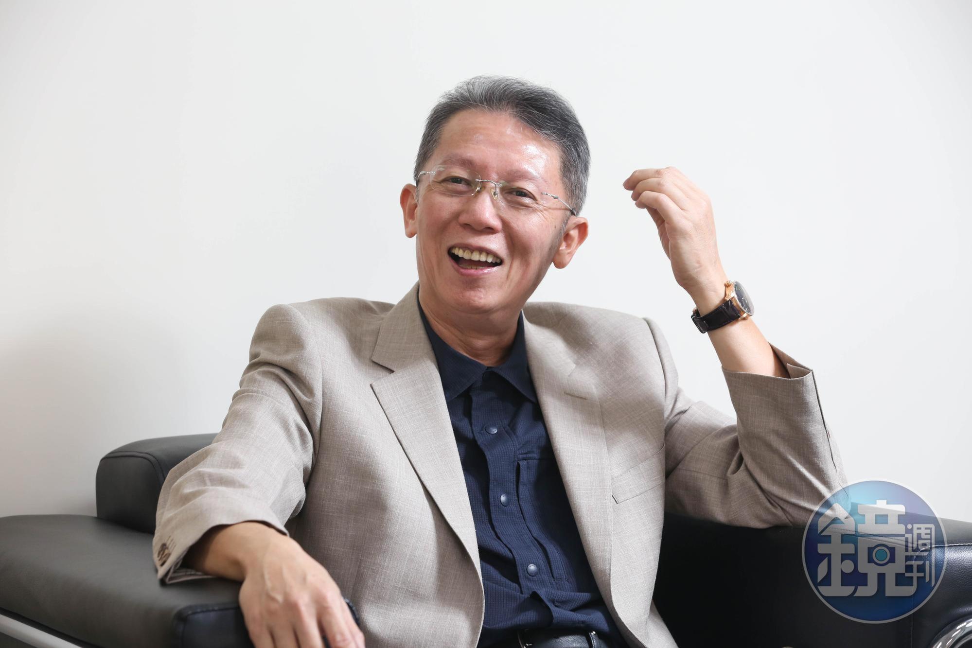 從小的家庭環境教育,養成柳紀綸務實性格,創業以來,他專撿別人不願意做的環節,肩負整合重任,讓汎銓科技的組織發展更堅實強大。