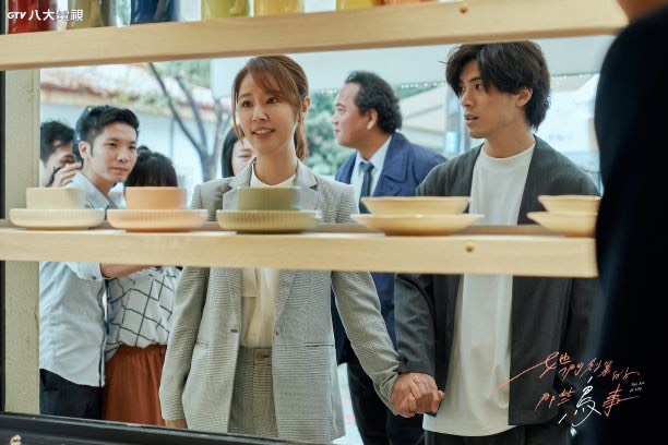 林心如雖然沒入圍，但曹瑞原認為她對台灣影視產業有貢獻，不是她不好。（八大提供）