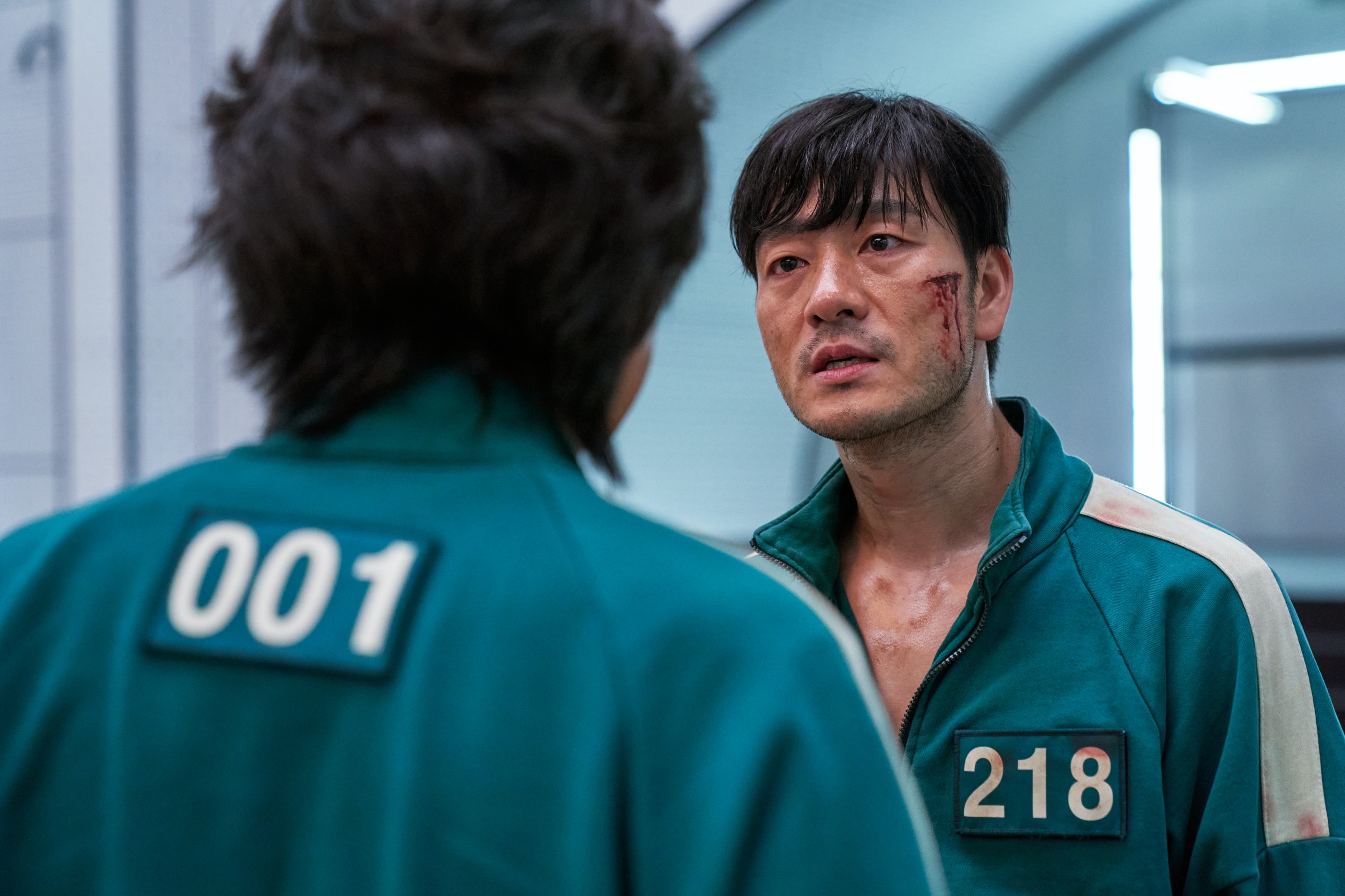 朴海秀與李政宰飾演童年玩伴，長大後分道揚鑣卻在生死遊戲中重逢。（Netflix提供）