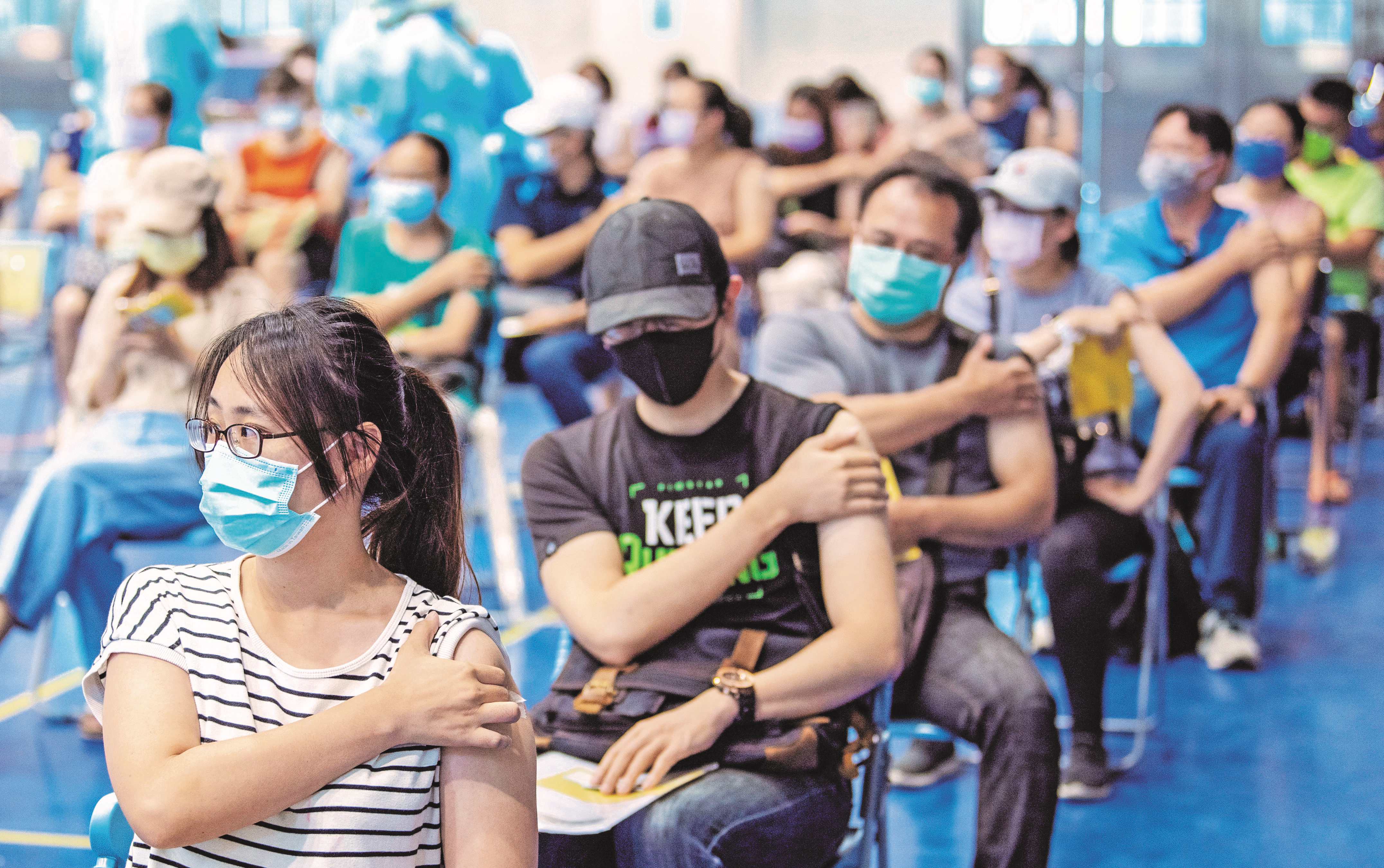 桃園廣泛於各合約醫療院所、社區接種站提供接種服務，提升疫苗施打可近性。