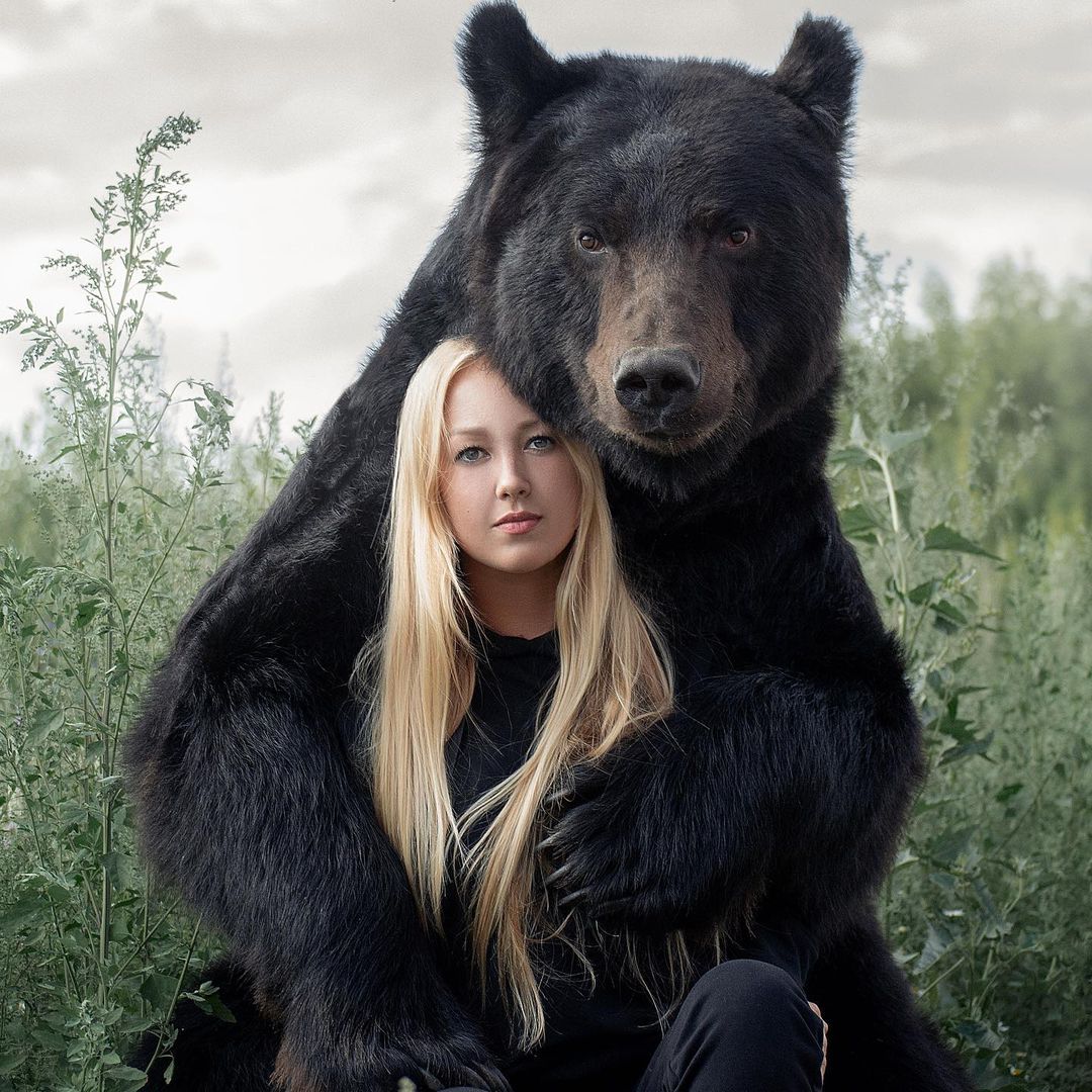薇洛妮卡坦言非常熱愛野生動物。(翻攝Veronika Dichka IG)