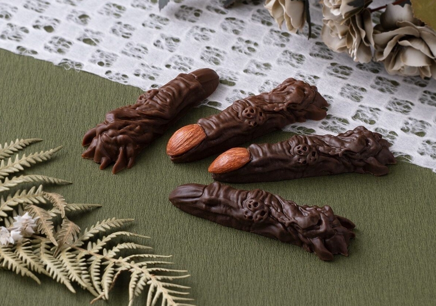 用「宿儺手指巧克力模具」製作的巧克力。（翻攝自PREMIUM BANDAI）