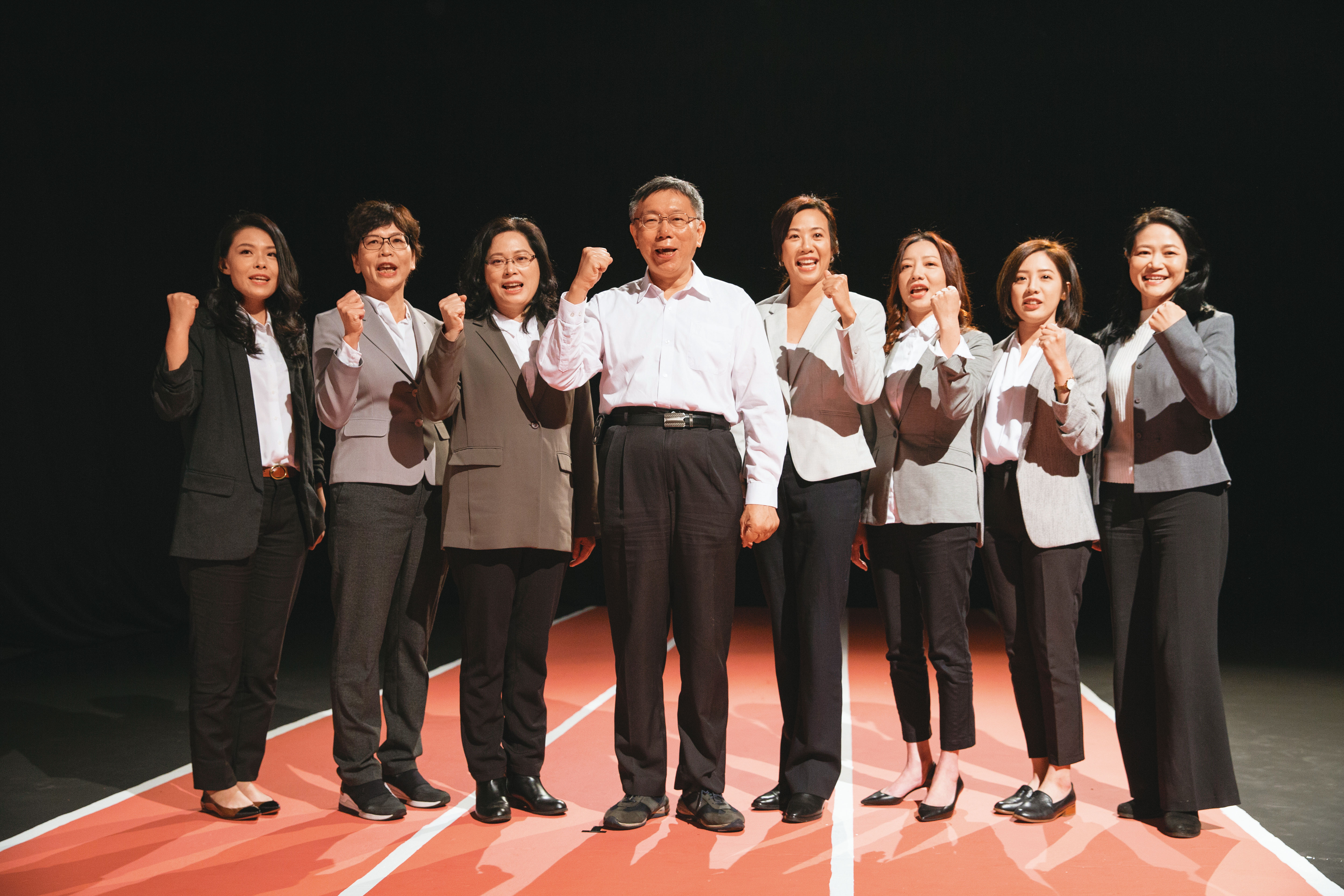 黨內笑稱柯文哲「靠女人打天下」,去年不分區立委選舉柯曾率7女將合拍宣傳片,如今縣市長選舉布局「女將戰隊」也隱然成形。