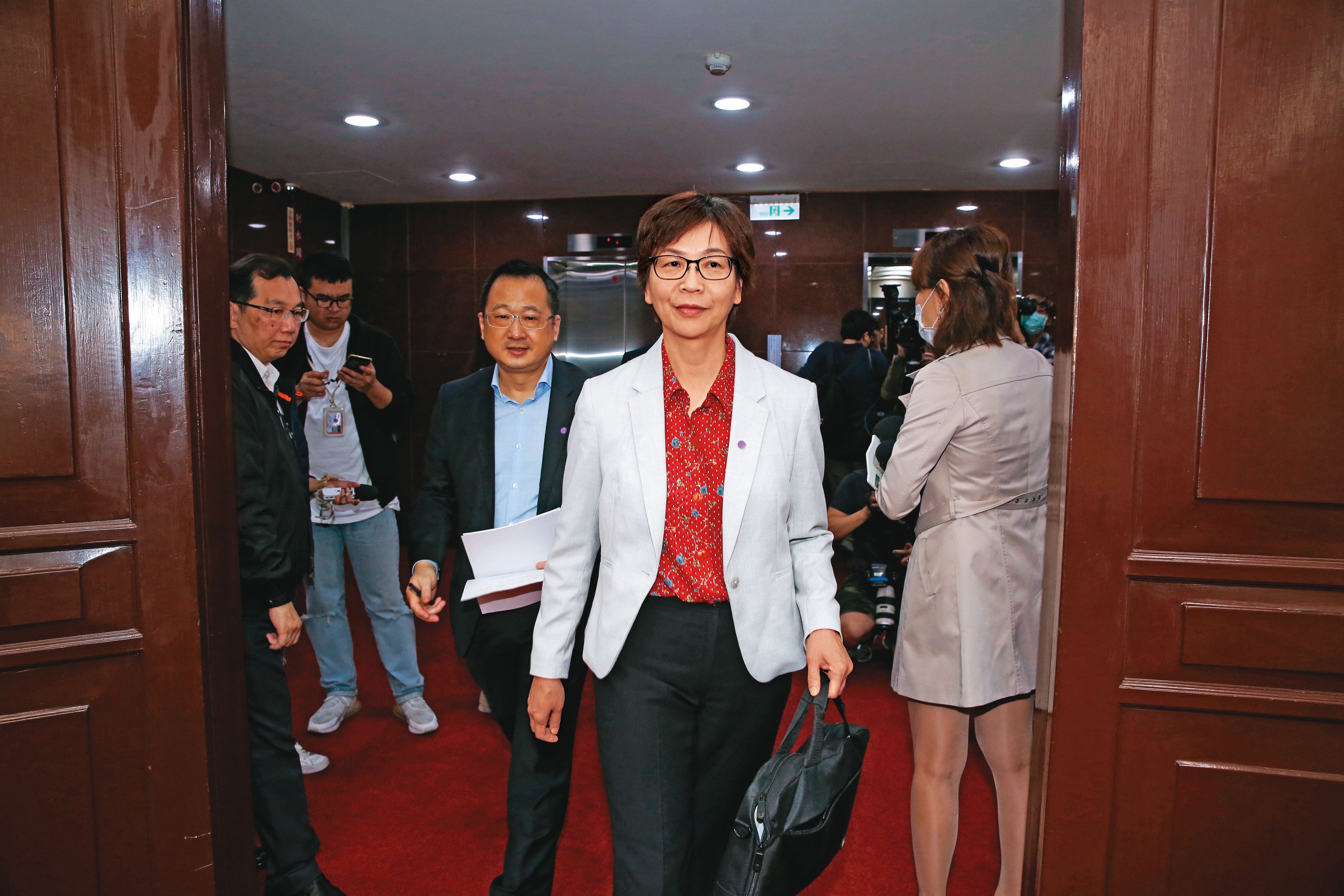 柯長年心腹蔡壁如是屏東女兒,黨內拱她出戰屏東縣長開疆闢土。