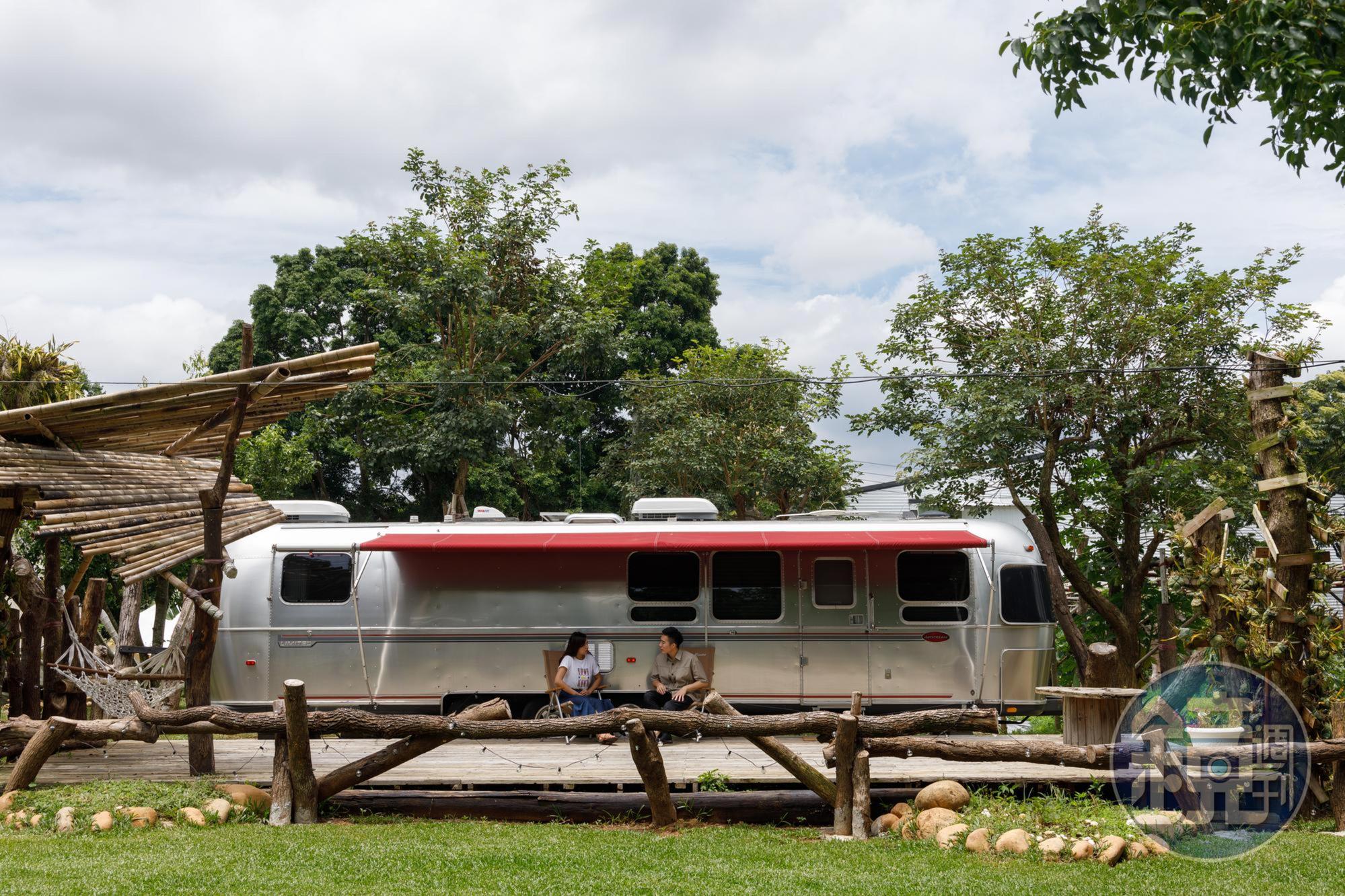 特別從國外引進北美熱門的Airstream銀彈露營車。