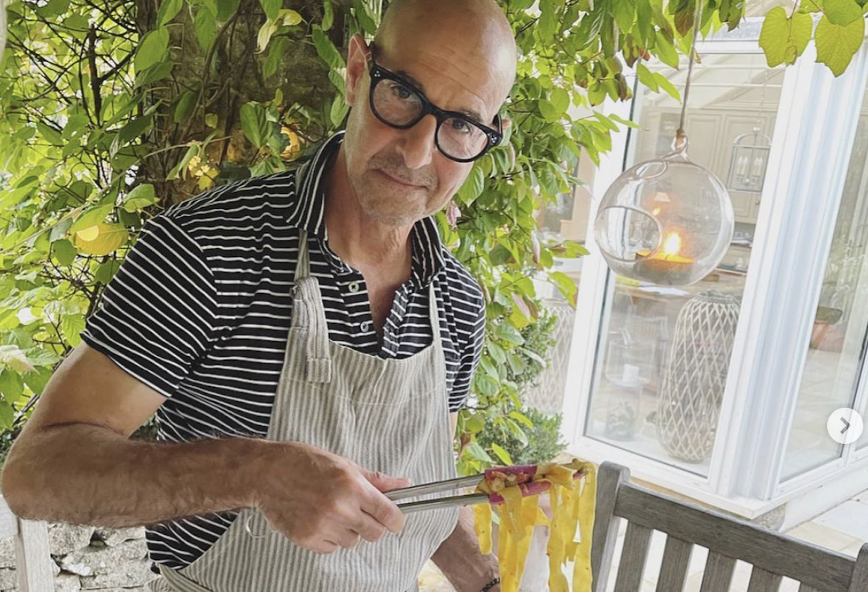 看過《穿著Prada的惡魔》，就會忘不了史丹利杜奇，但他現在跨界成了美食作者。（翻攝自Stanley Tucci官方Instagram）