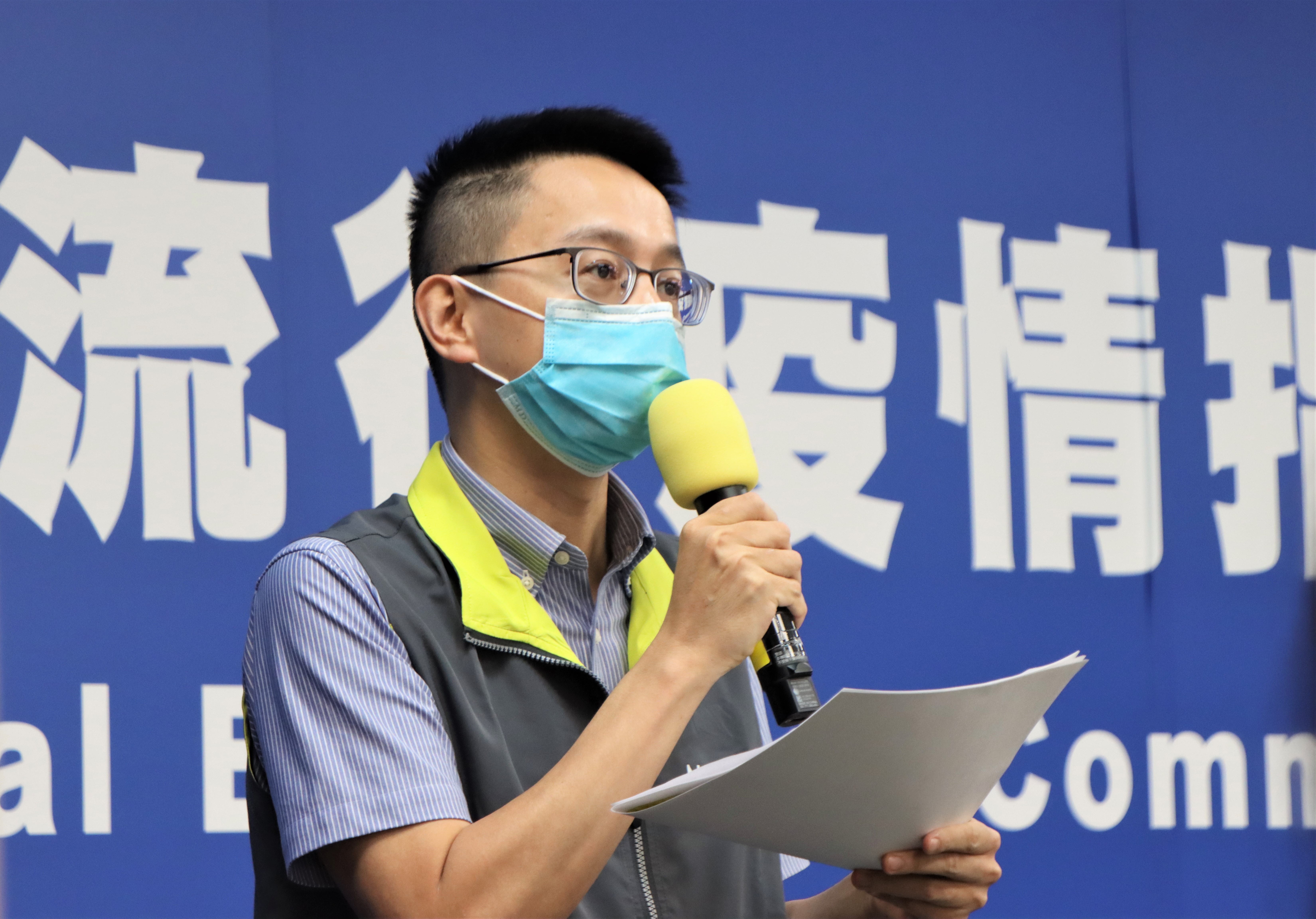 羅一鈞透露,目前已送4個檢體做病毒基因定序,且目前確診病例看起來病毒量較高。(指揮中心提供)