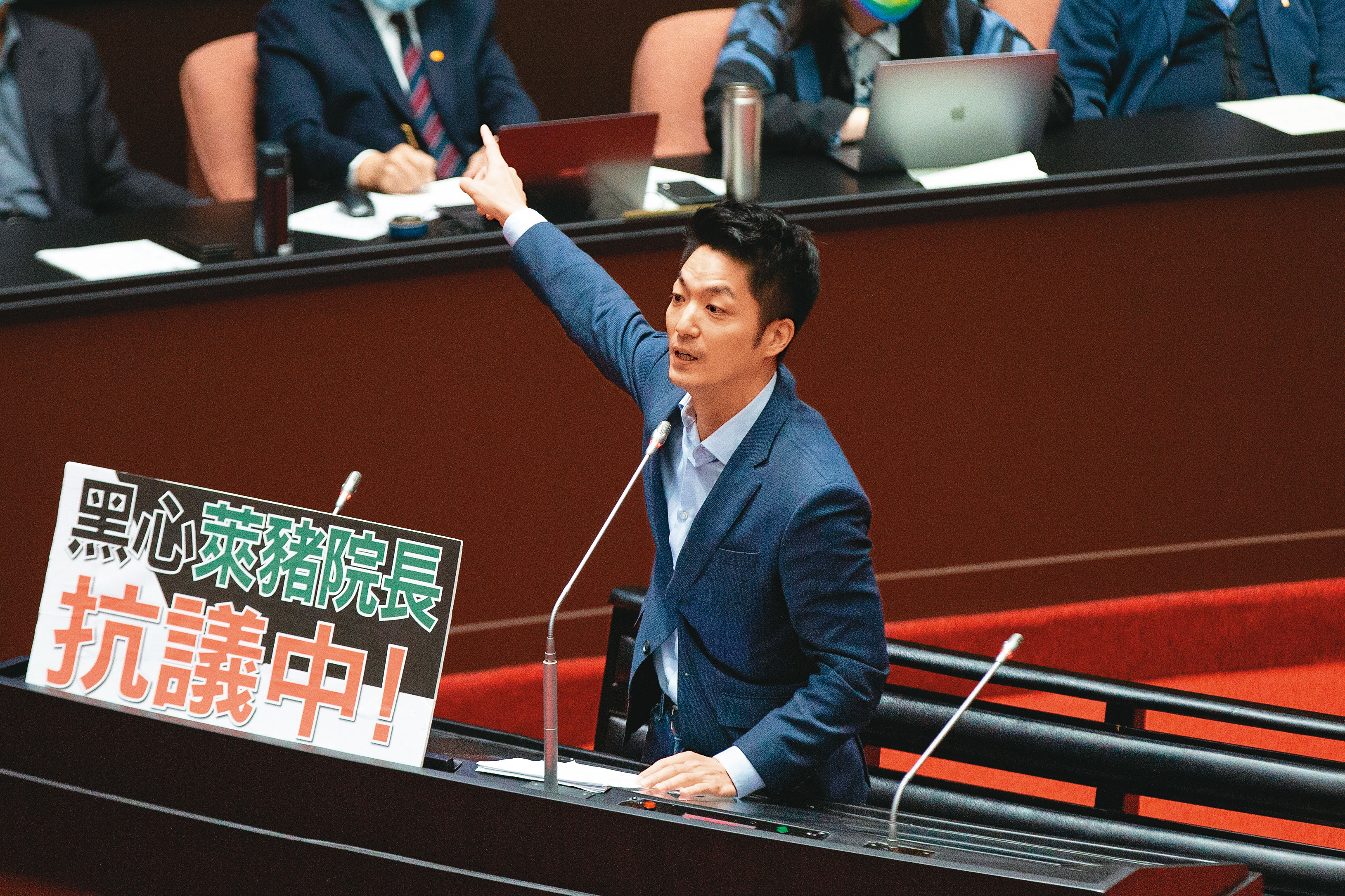 國民黨立委蔣萬安（圖）被拱參選台北市長的呼聲高。卓伯源認為，可結合友黨共同支持藍營提出的候選人。