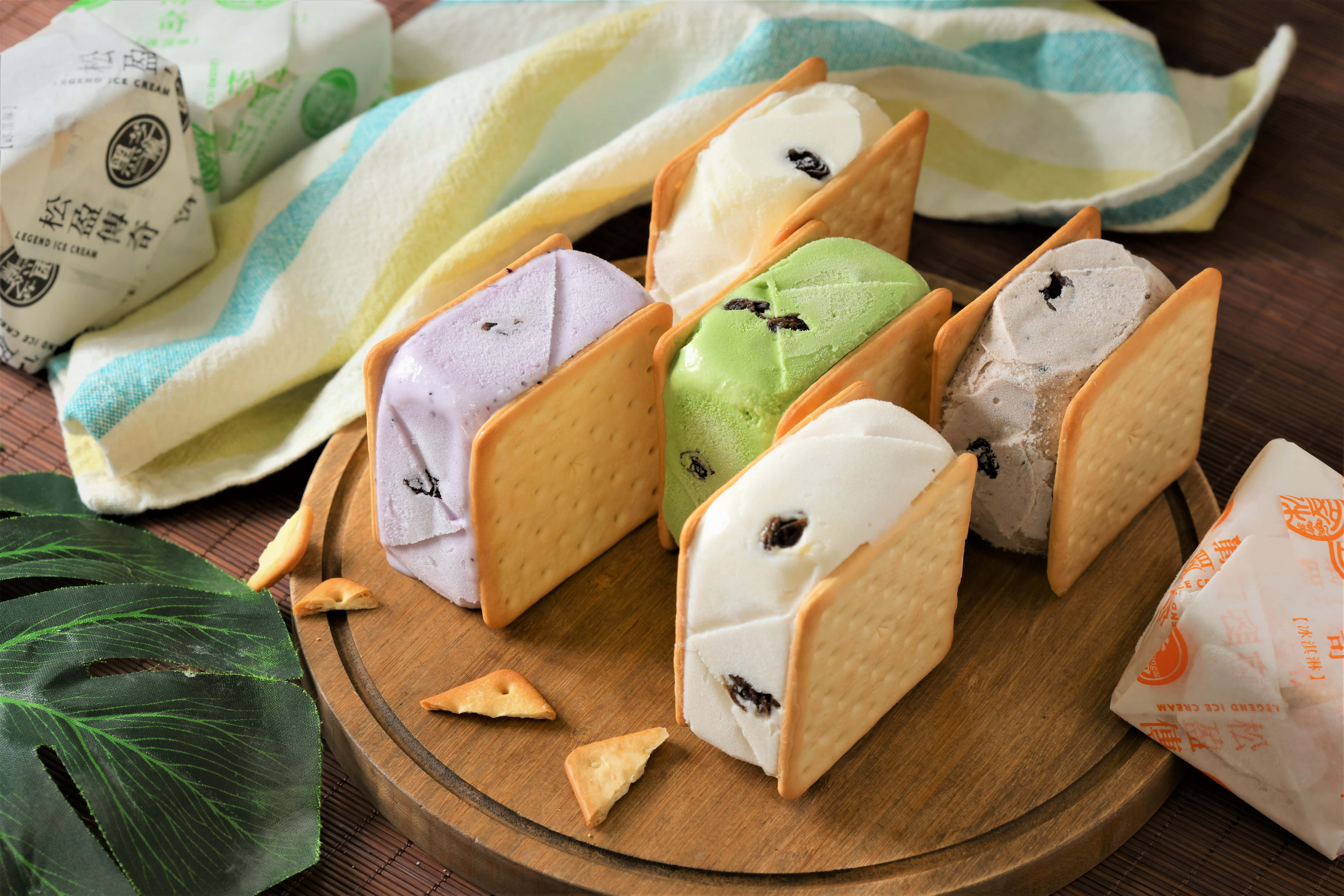 口味多樣的「冰淇淋三明治」是店裡的頭號招牌。