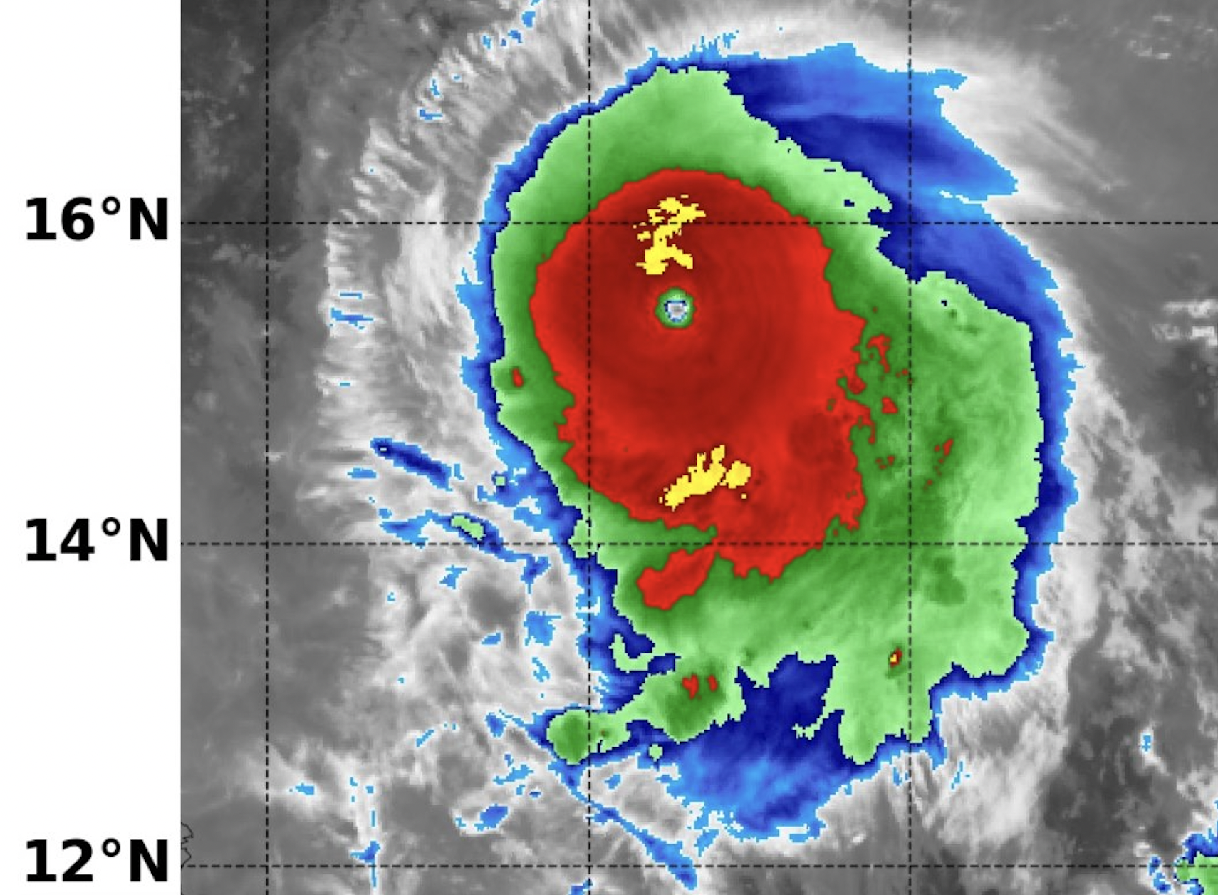 氣象局局長鄭明典貼出一衛星雲圖，表示璨樹颱風很接近「最強等級」。（翻攝自鄭明典臉書）