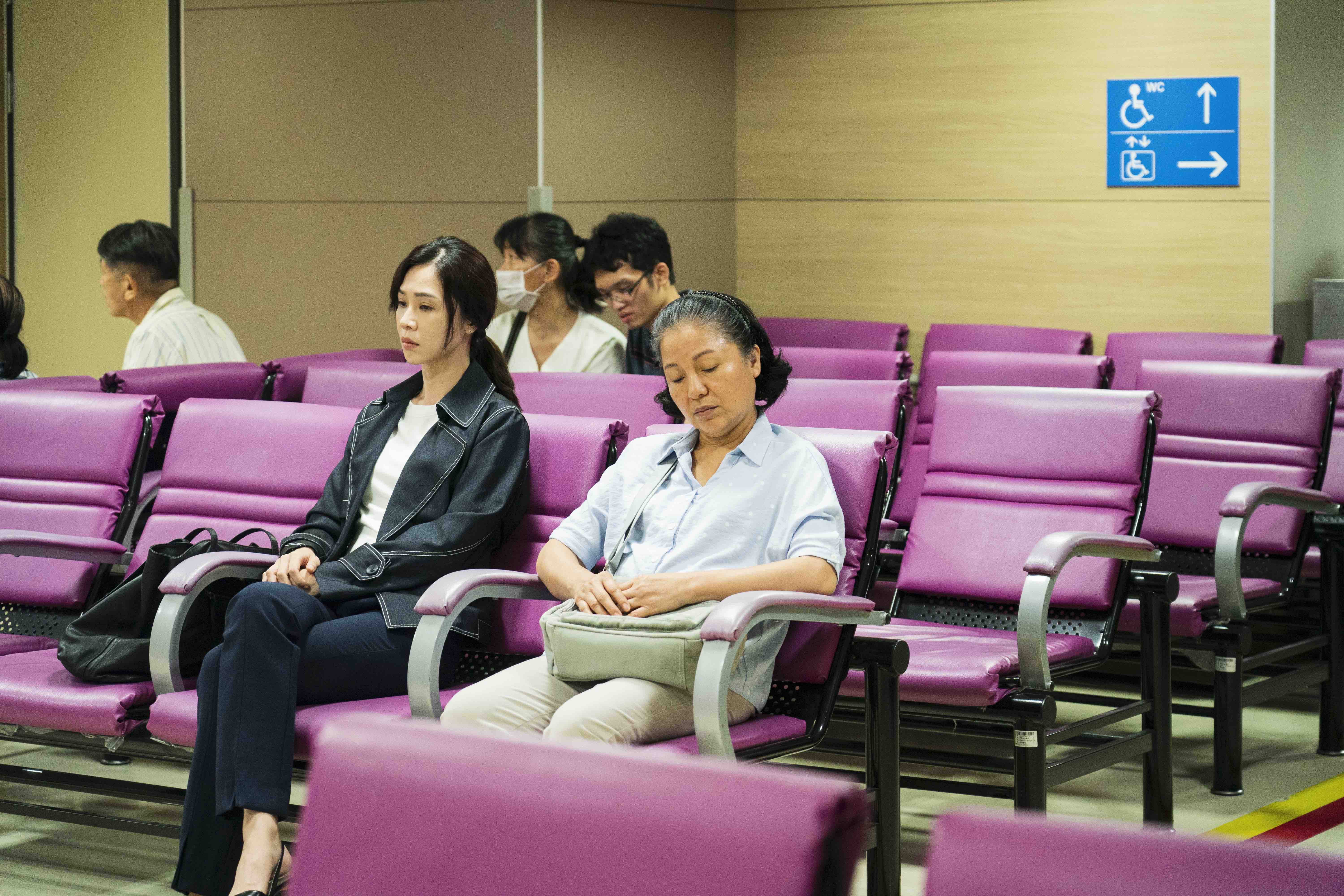 謝盈萱與飾演母親潘麗麗「最虐母女檔」之間的對手戲最讓人動容。(公視提供)