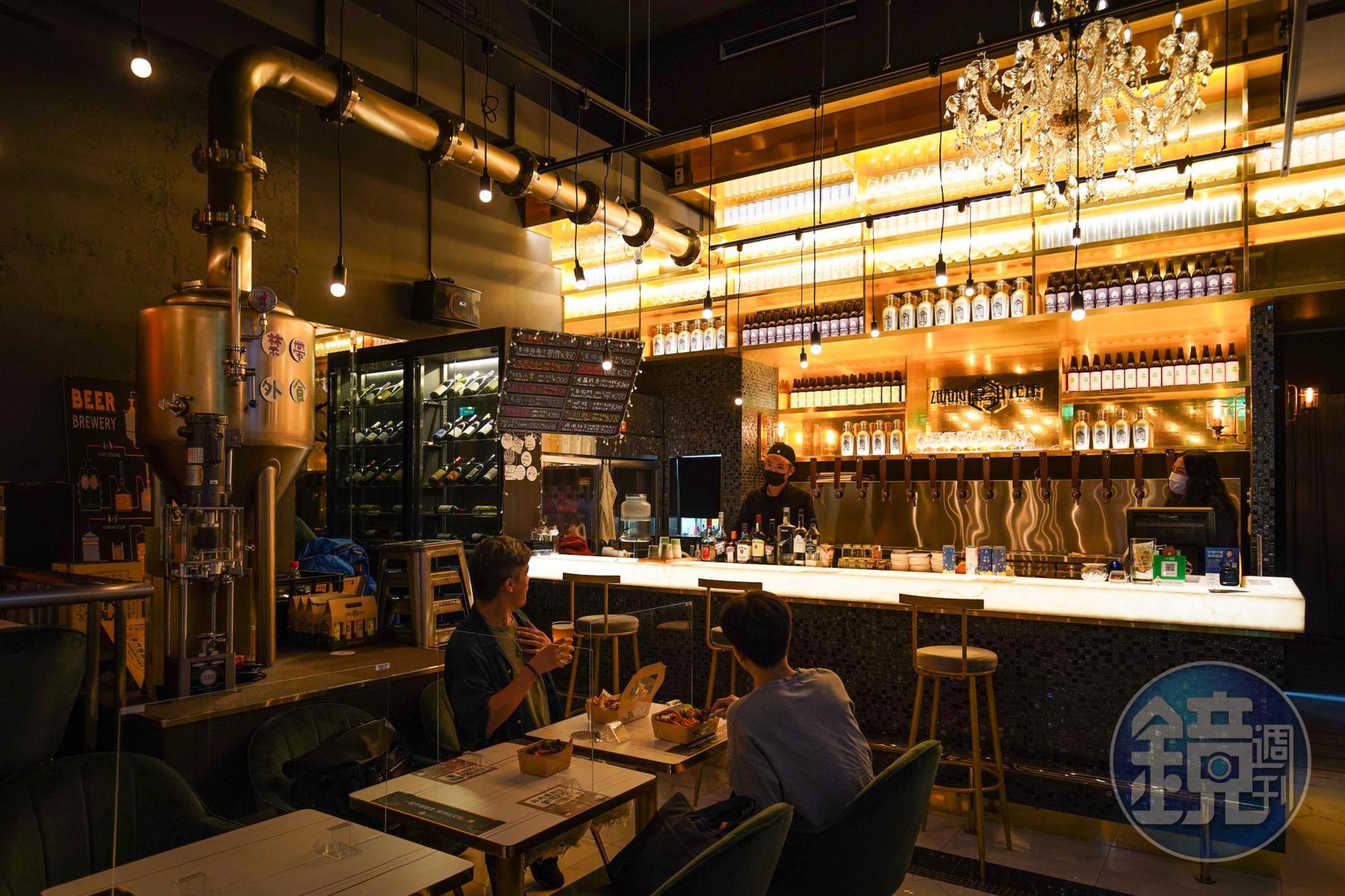 信義東門店舒適溫馨，在遵守社交距離同時，還能品嘗新鮮好酒。