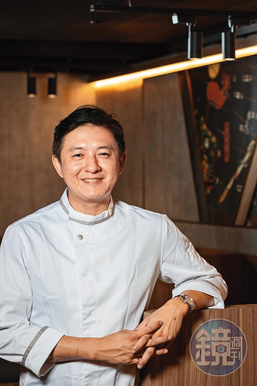 築間產品研發部總監李明遠設計外帶產品時，也考慮消費者烹調的難易度。