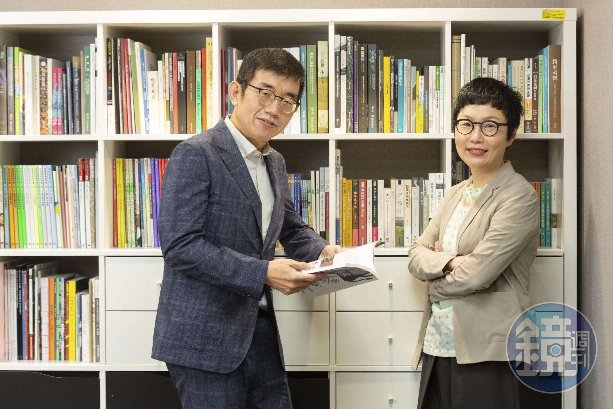 文策院董事長丁曉菁（右）表示，李明哲（左）兼具產業與法人組織經驗的專業背景，上任未久就接上軌道。