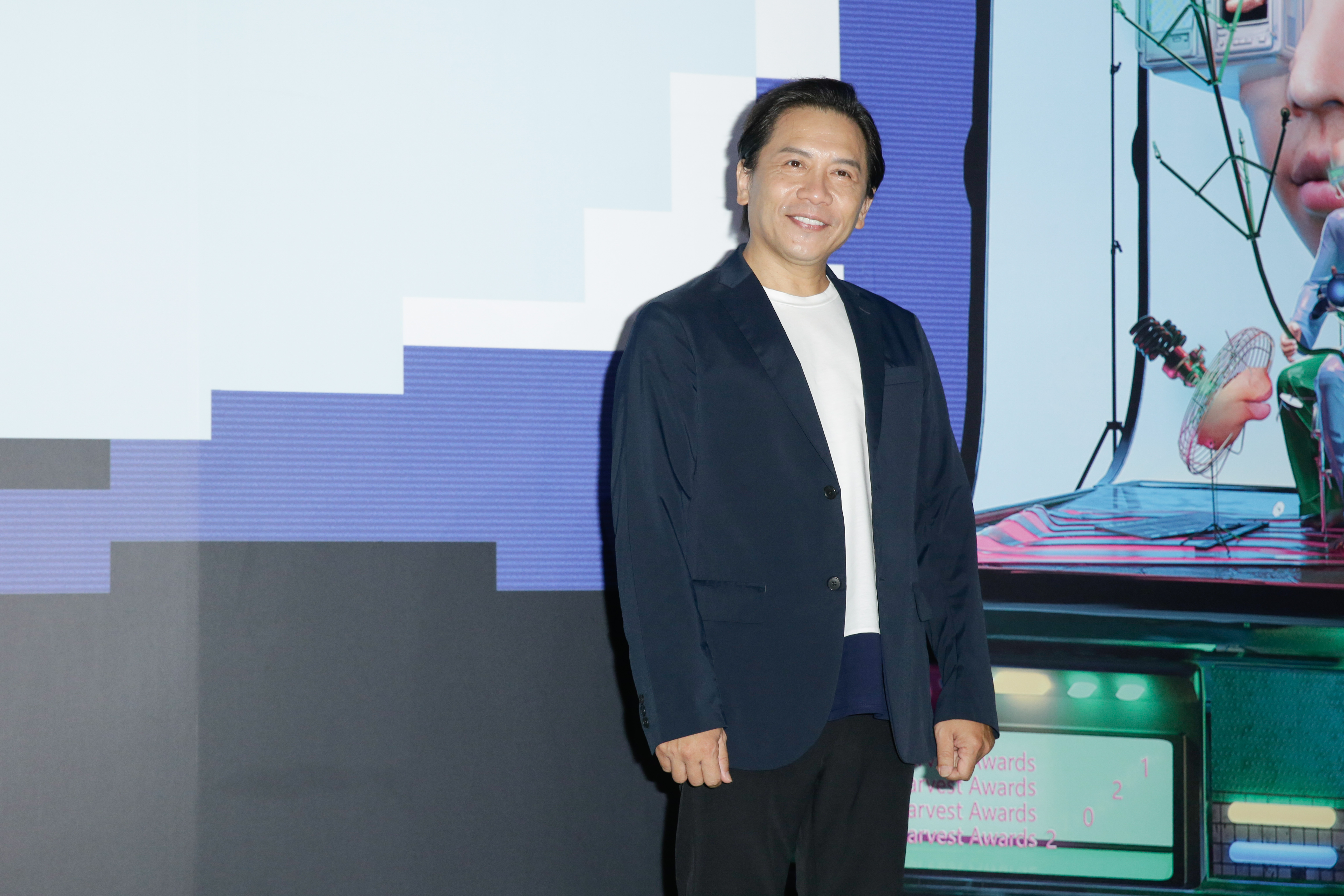 許傑輝除了演出入圍金鐘獎，也以執導短片《88海水浴場》入圍金穗獎。